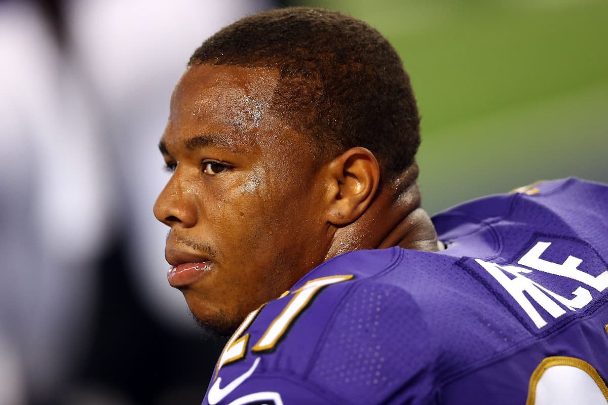 Ray Rice Boxing Video of Ray Rice Punching Wife Is Released