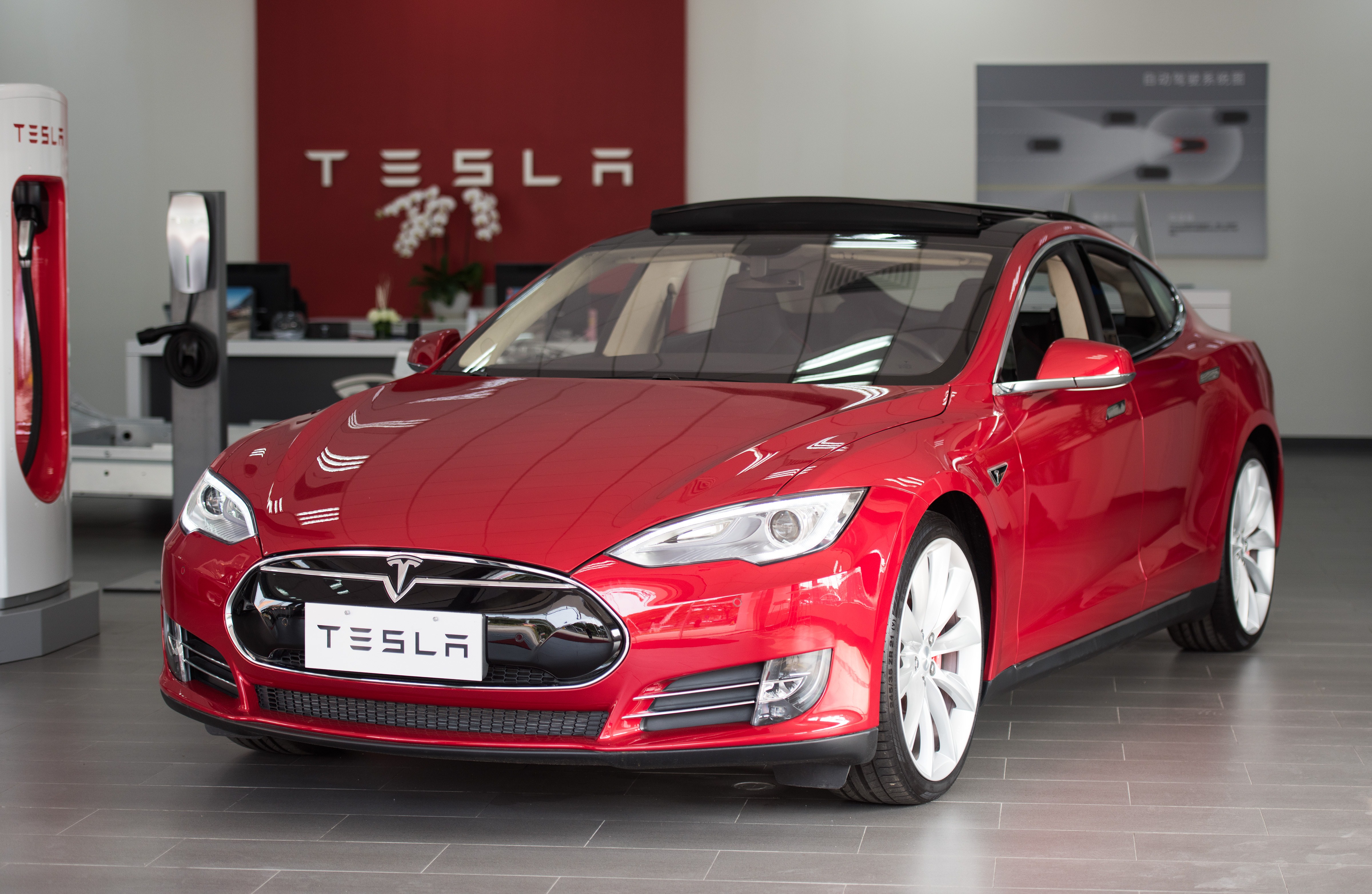 CHINA-AUTO-SHOW-ENVIRONMENT-TESLA