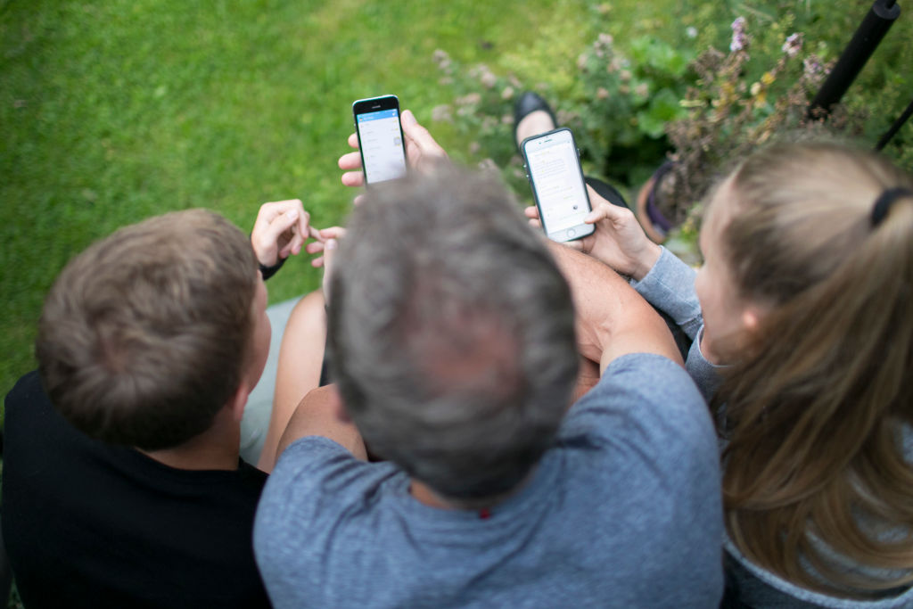 Digital world, cross-generational