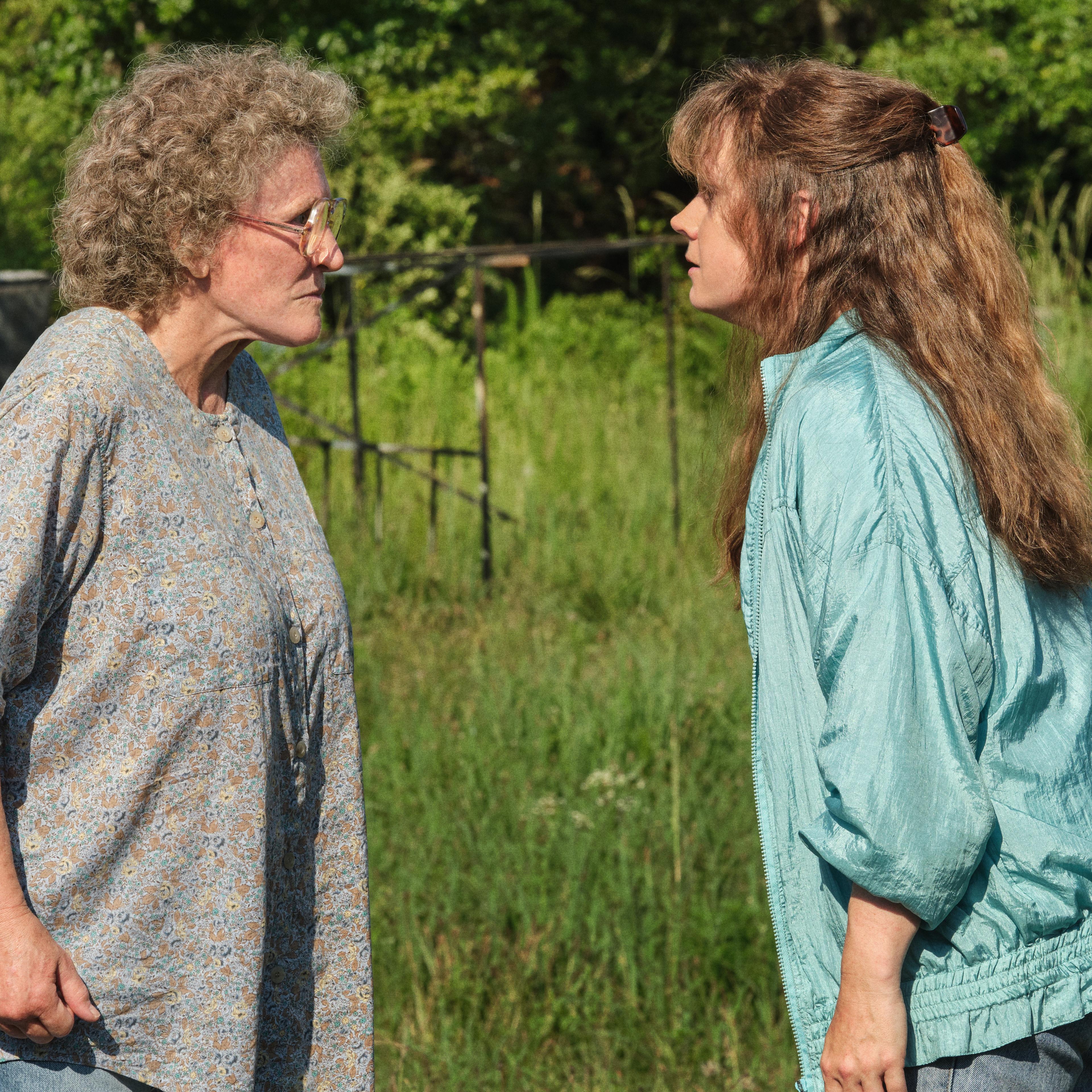 HILLBILLY ELEGY