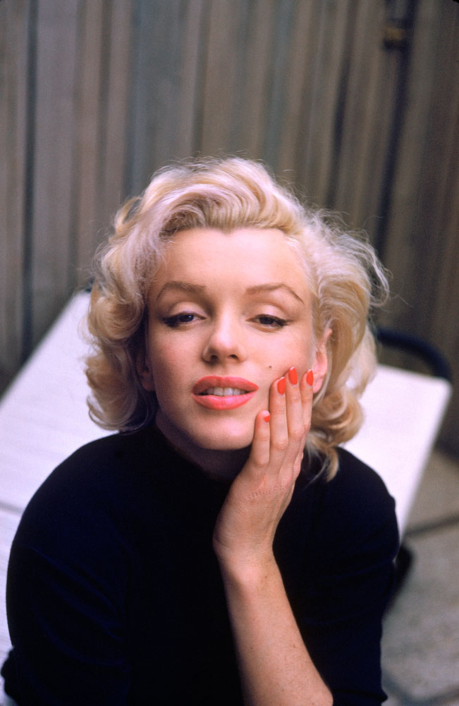 Marilyn Monroe at home, 1953.