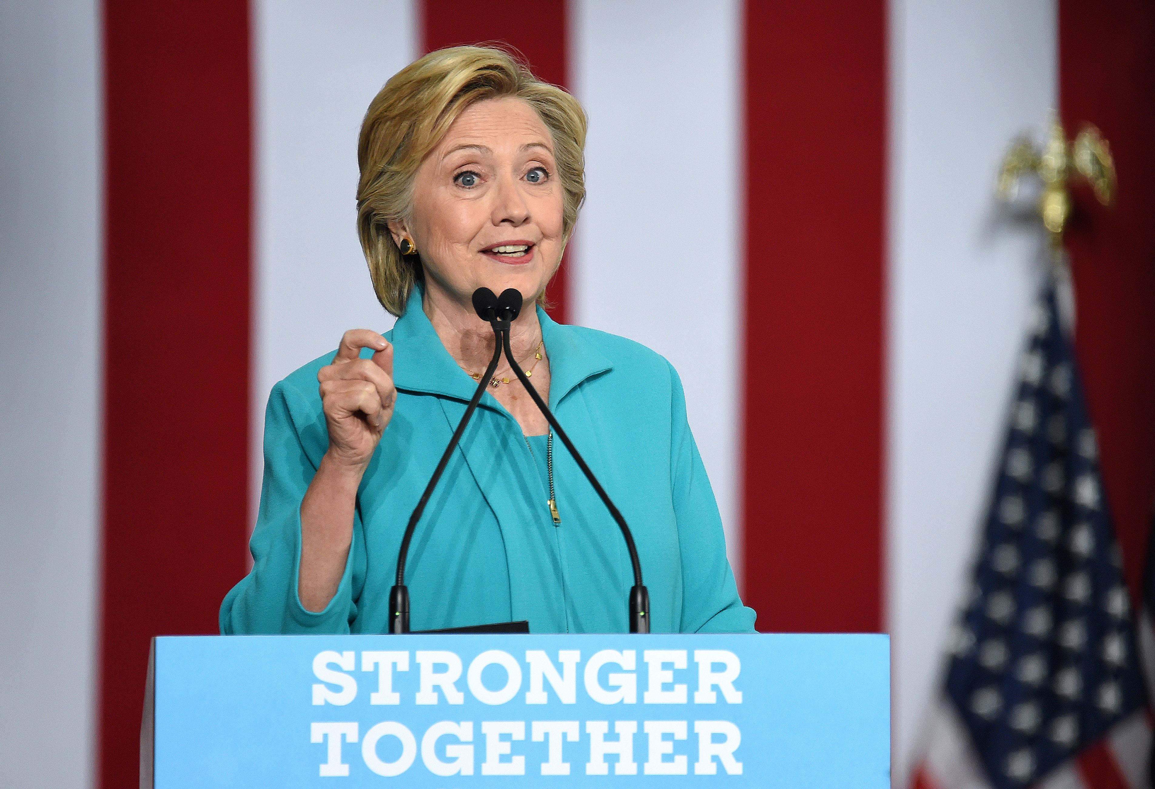 US-VOTE-DEMOCRATS-CLINTON