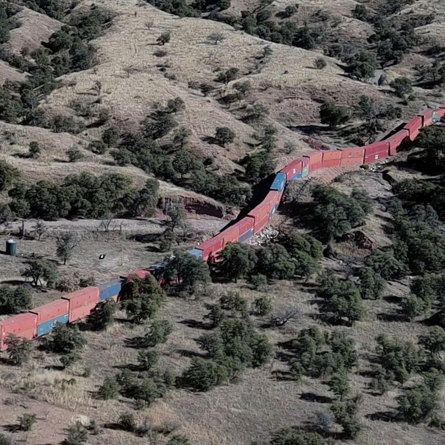 US-POLITICS-MIGRATION-BORDER-WALL