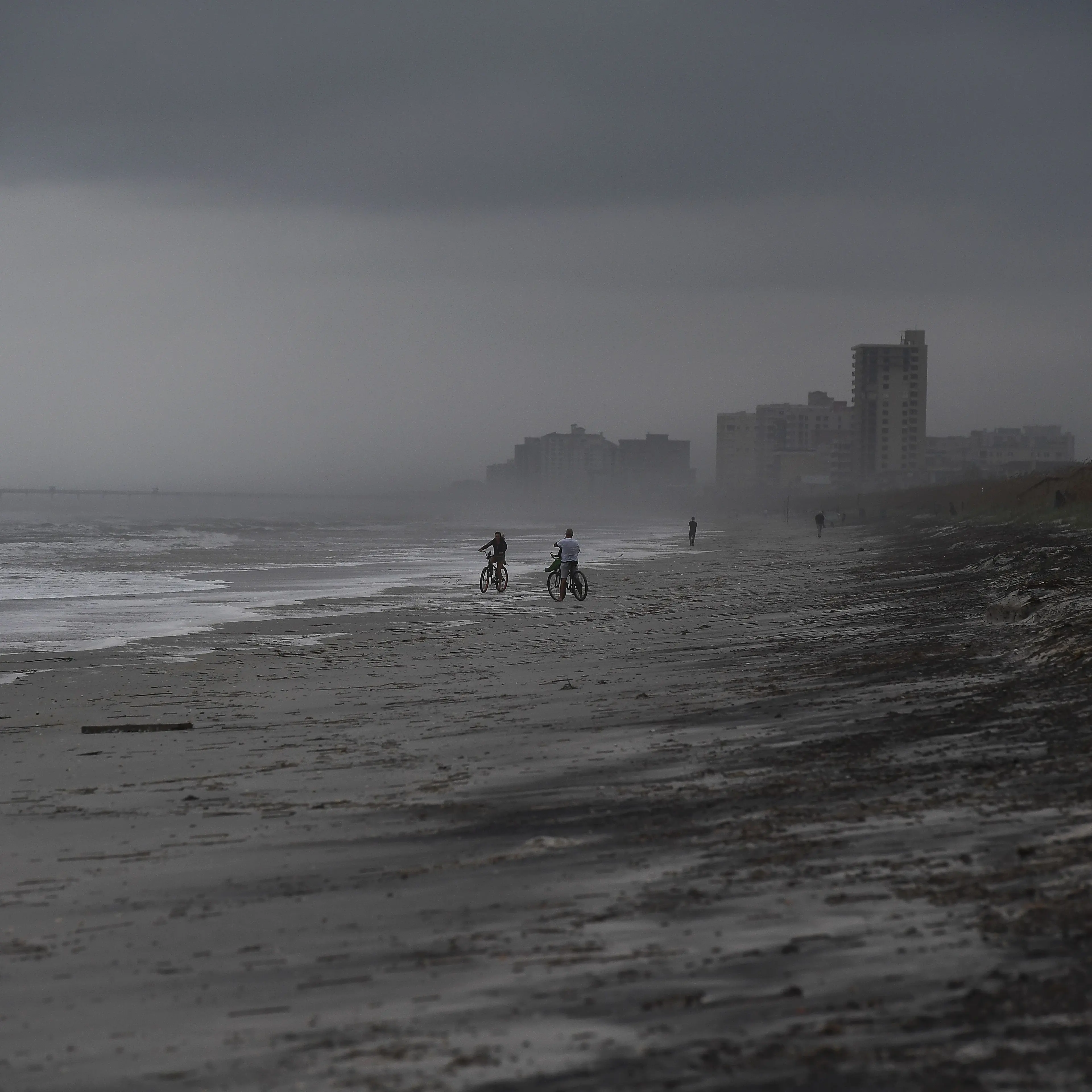 hillary clinton florida ads hurricane matthew donald trump