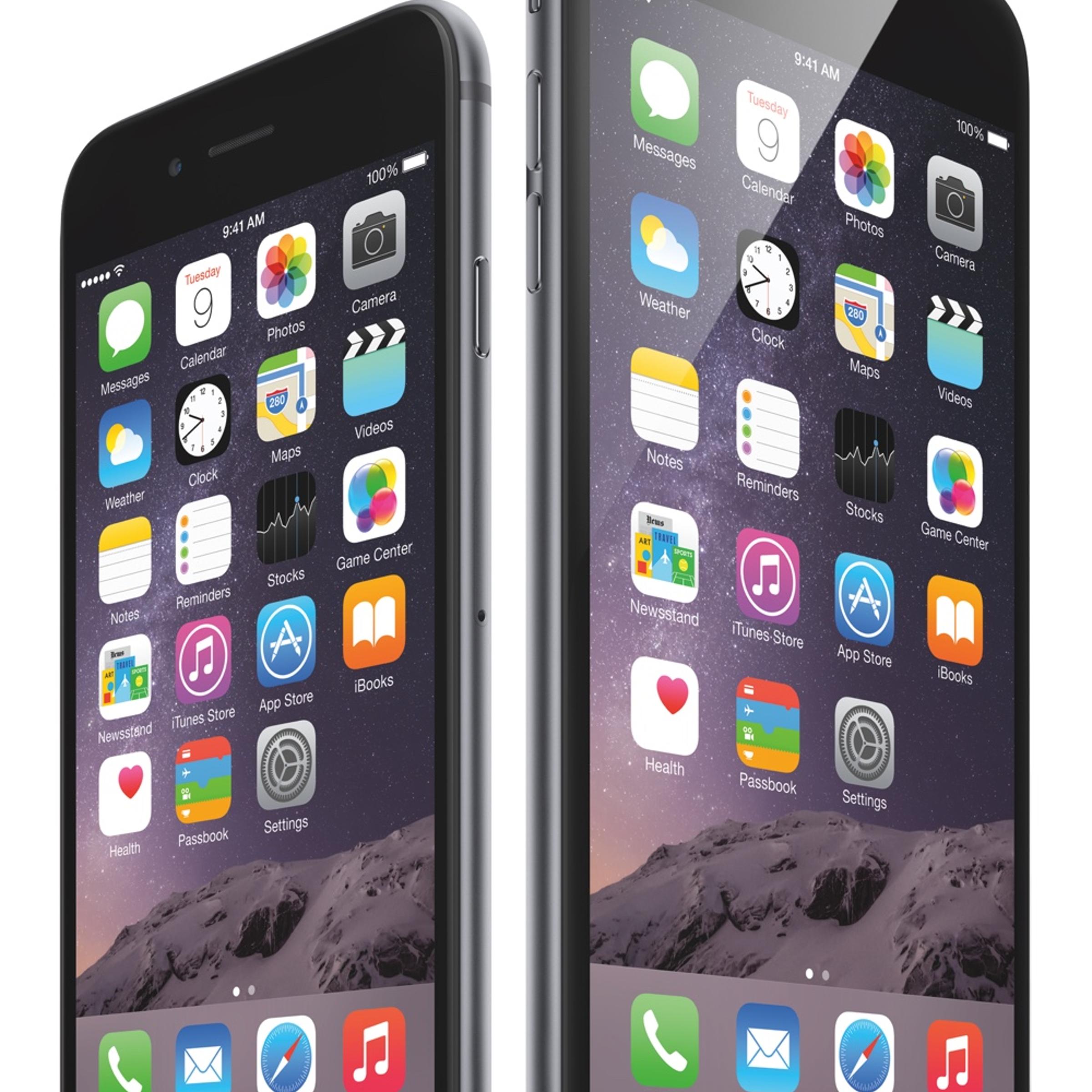 Apple's iPhone 6 (left) and iPhone 6 Plus (right)