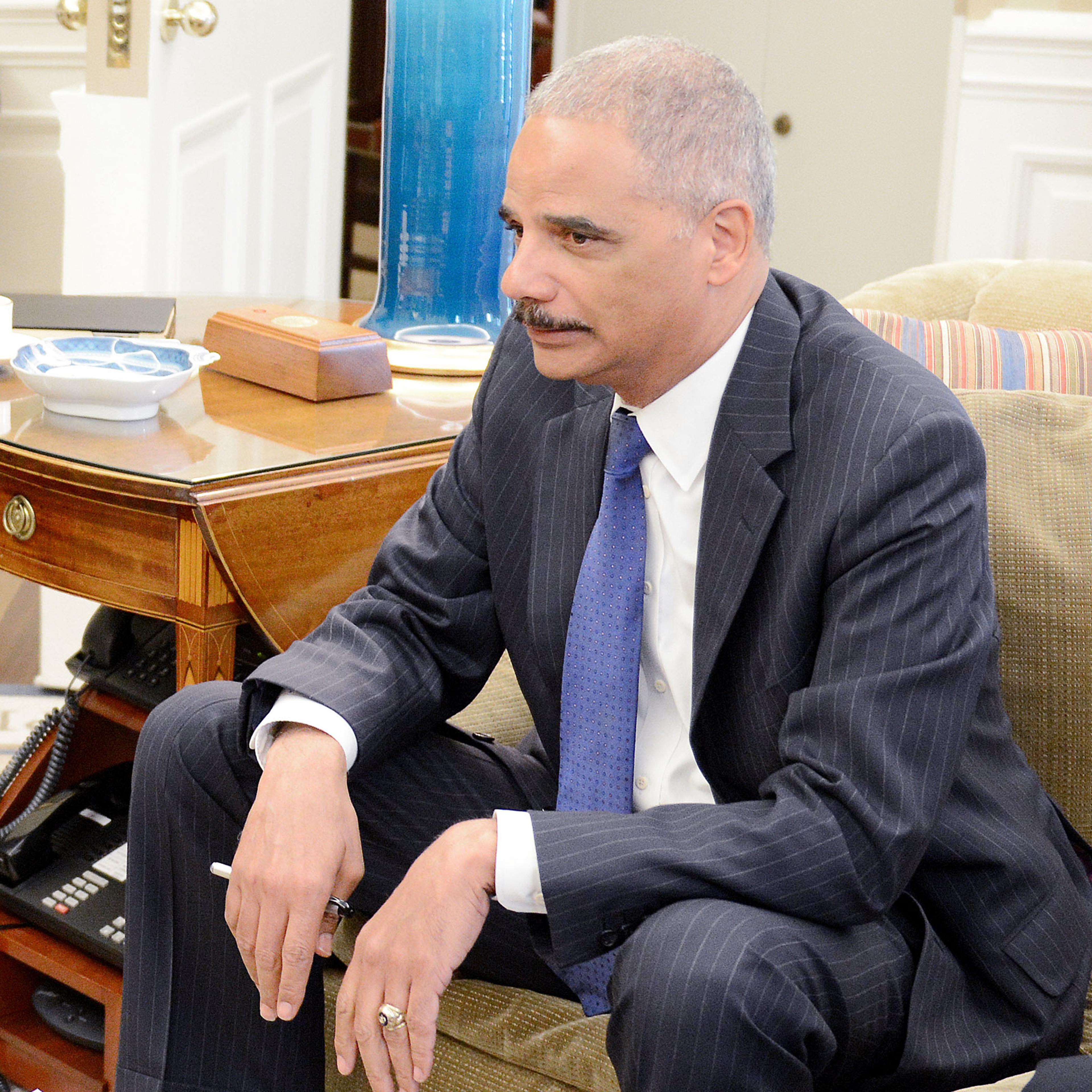 Obama Meets Holder About the Situation in Ferguson