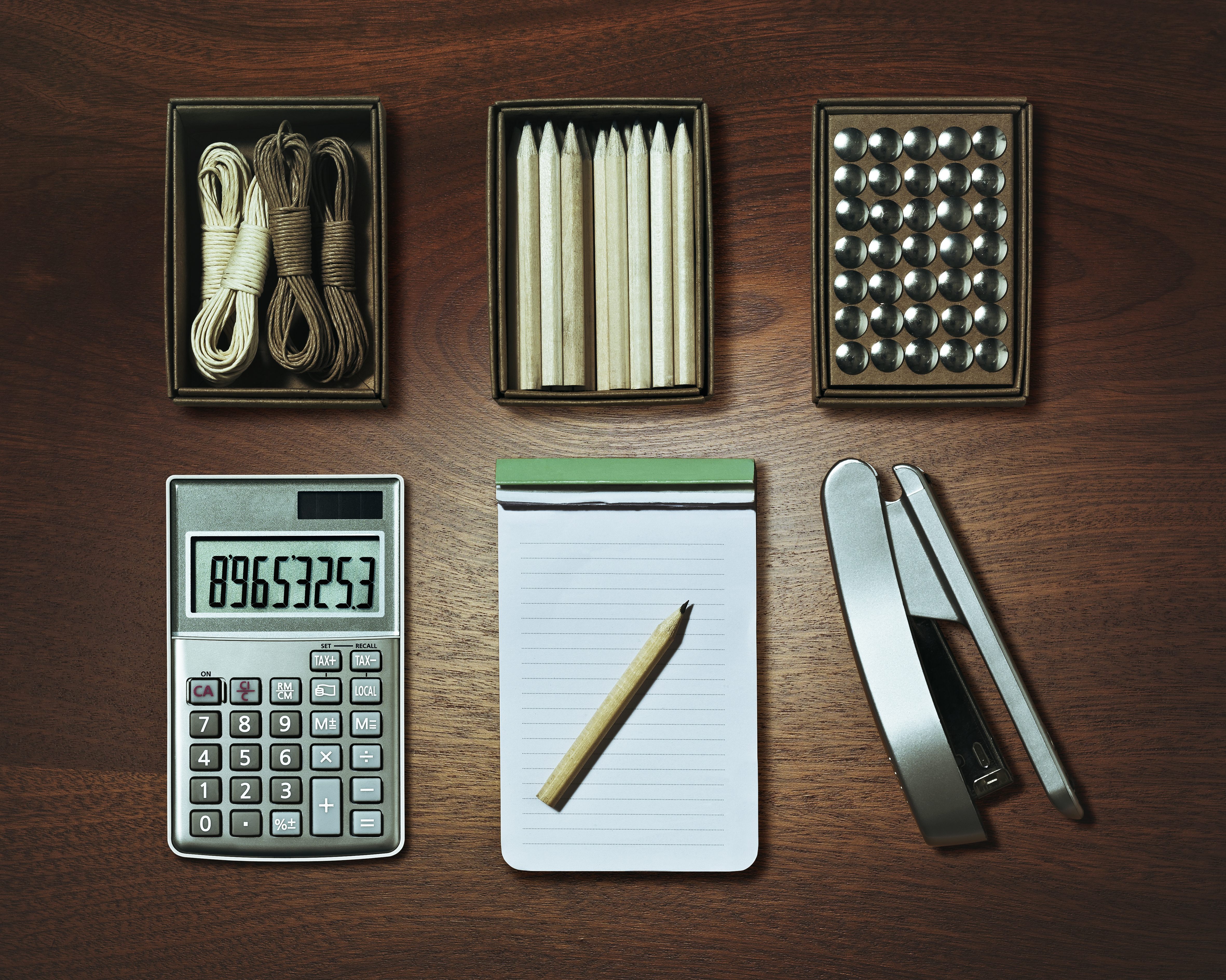 desk-office-supplies