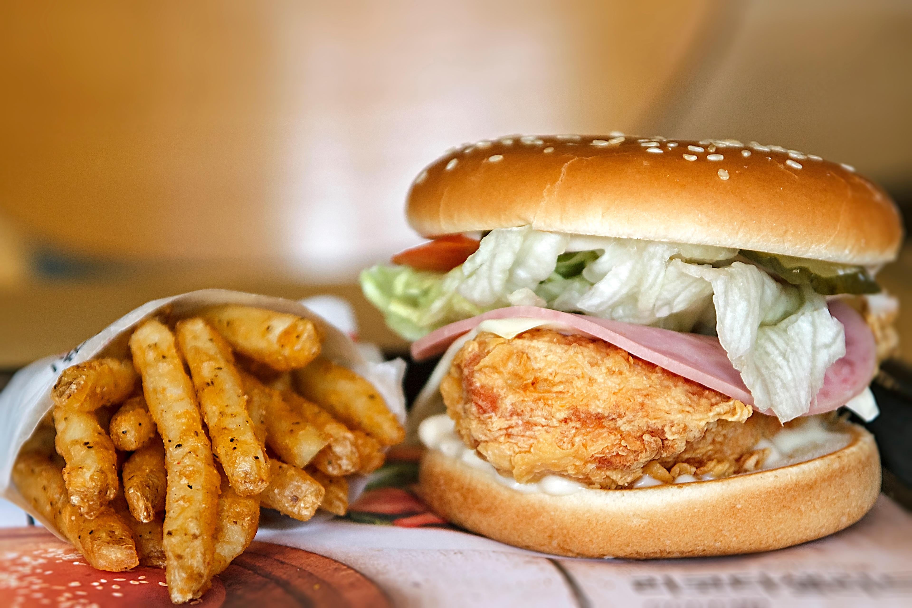 Chicken Fillet Burger & Potatos