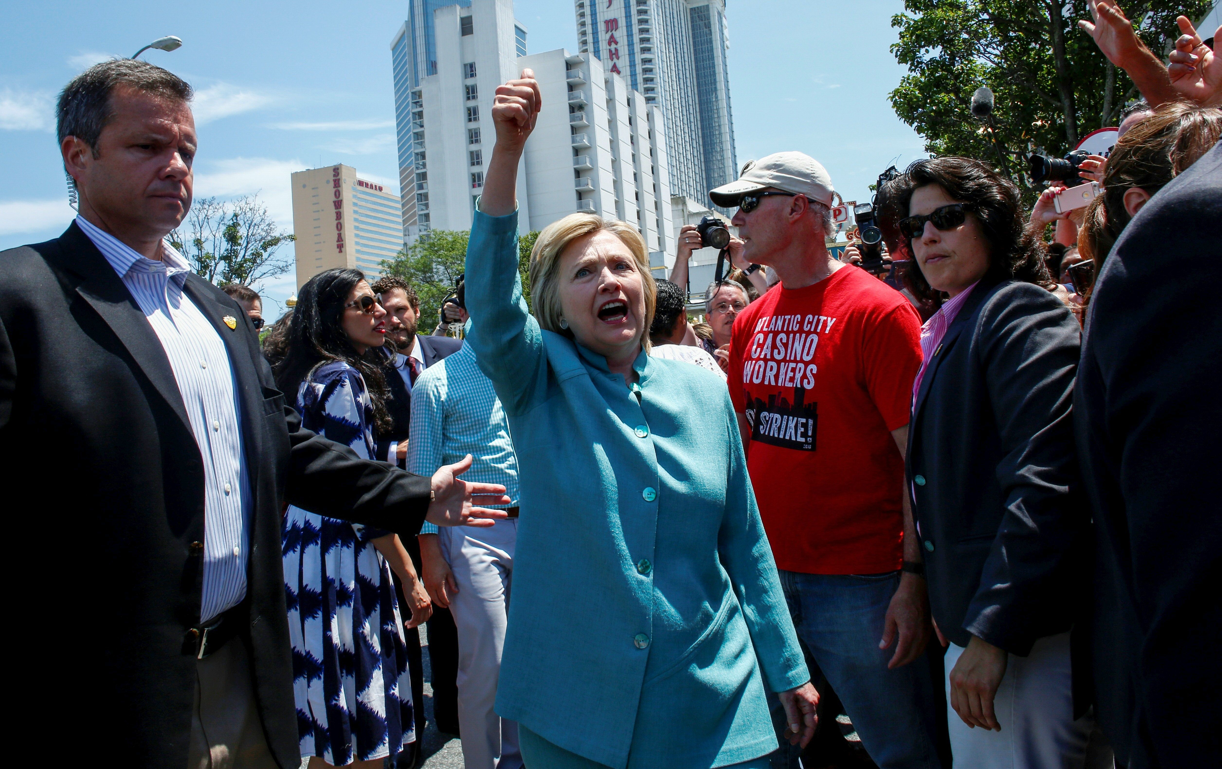 US-VOTE-DEMOCRATS-CLINTON