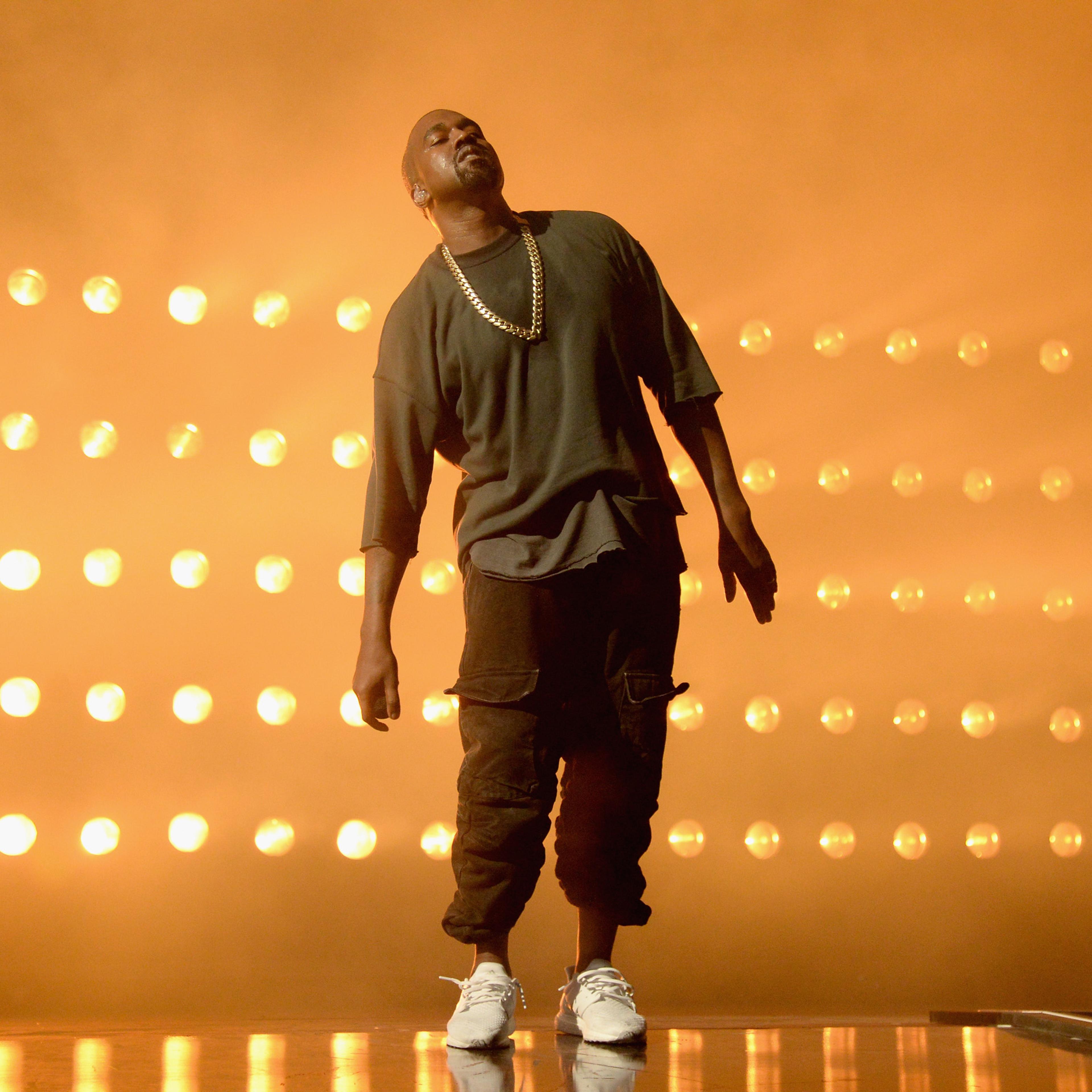 2015 iHeartRadio Music Festival - Night 1 - Show