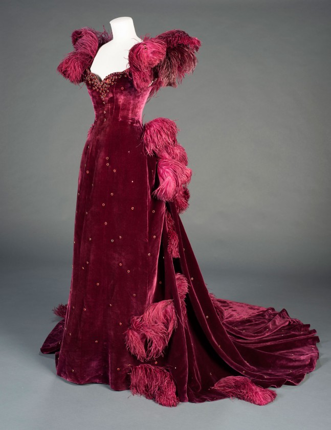 gone with the wind dresses Frankly, my dear, we do give a damn: Restoration underway on classic Withthe gowns Beautiful vintage reproduction that takes you back in time. Gone With the Wind Fashions: