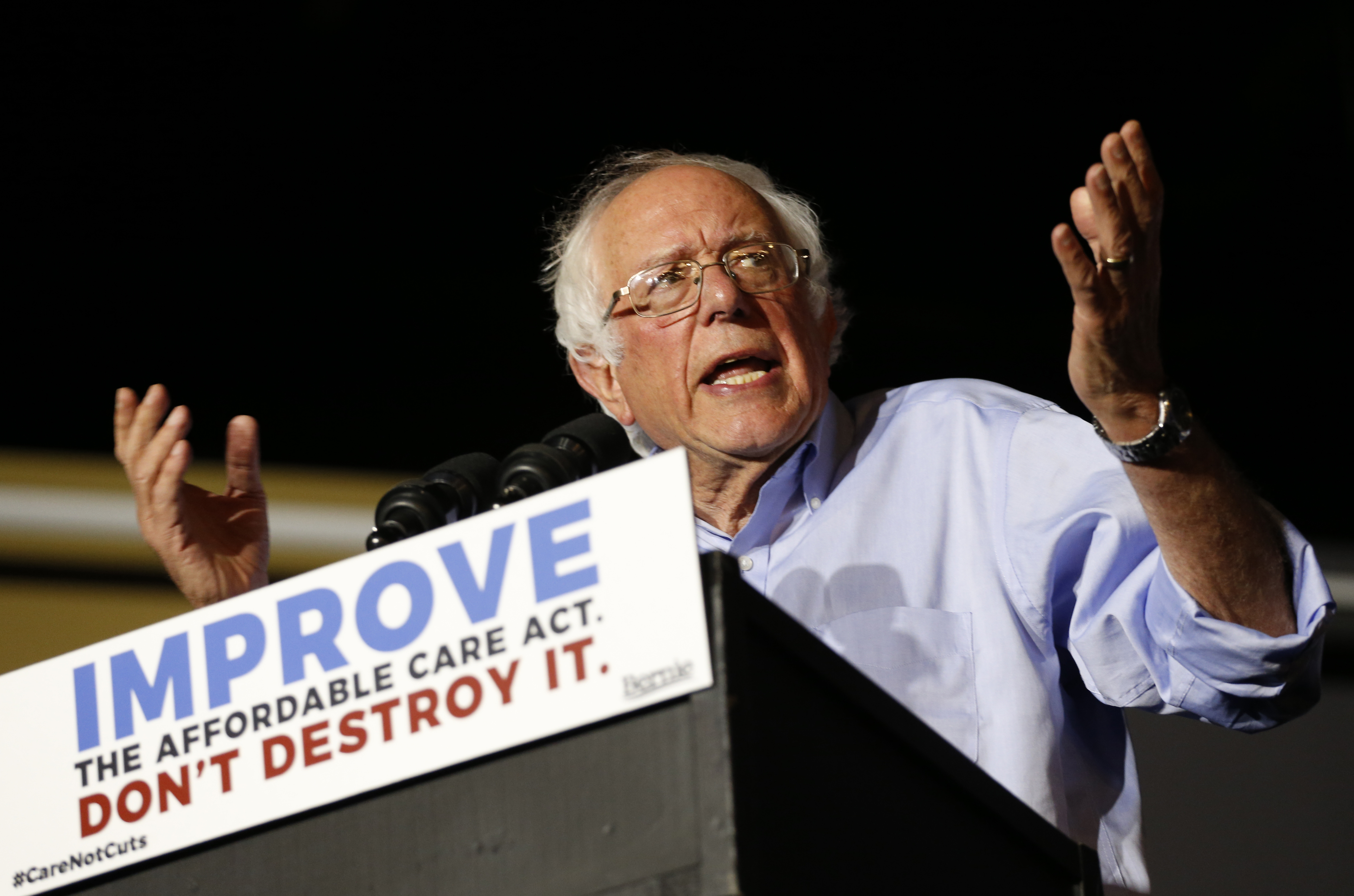 US-POLITICS-HEALTHCARE-SANDERS