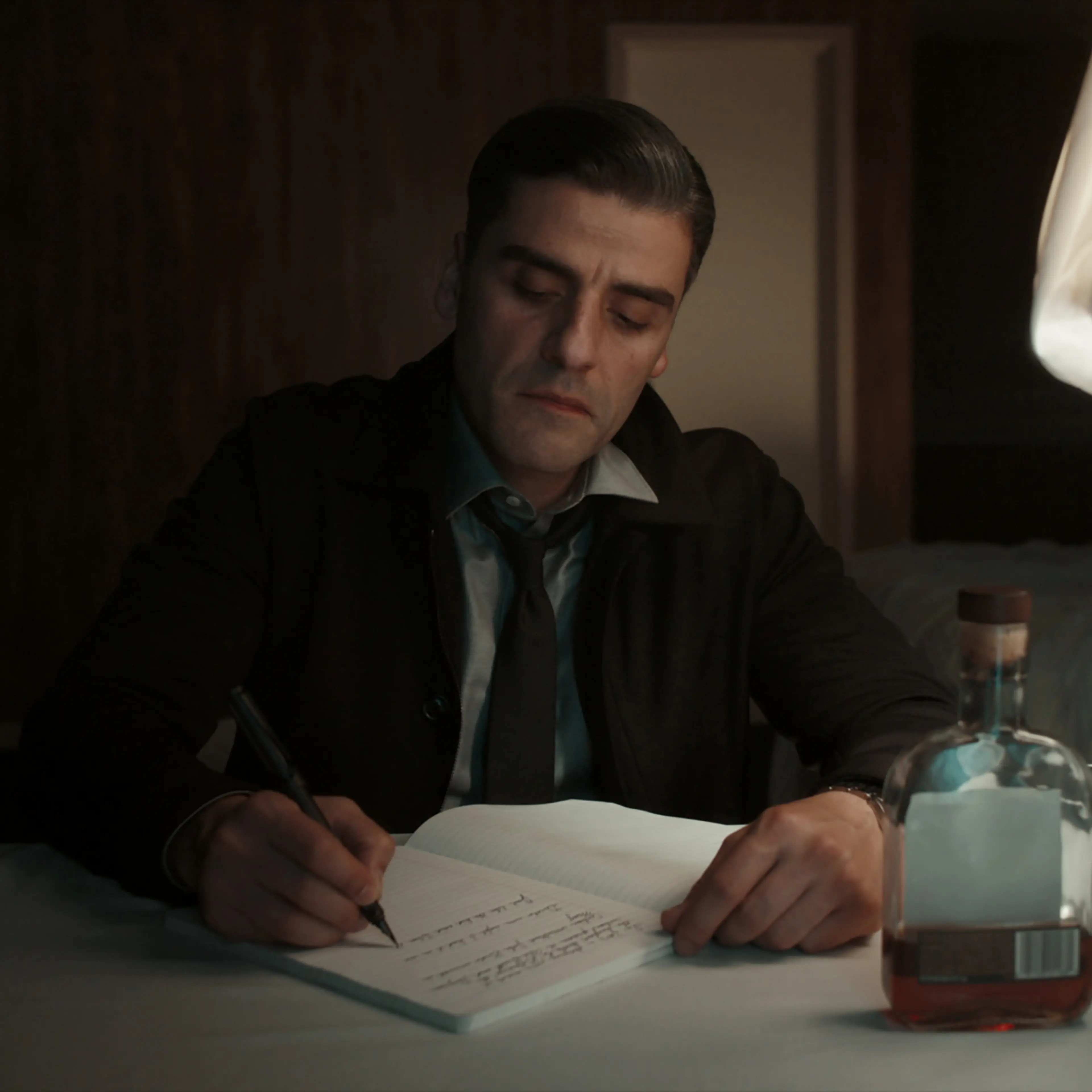 Oscar Isaac as William Tell in The Card Counter.