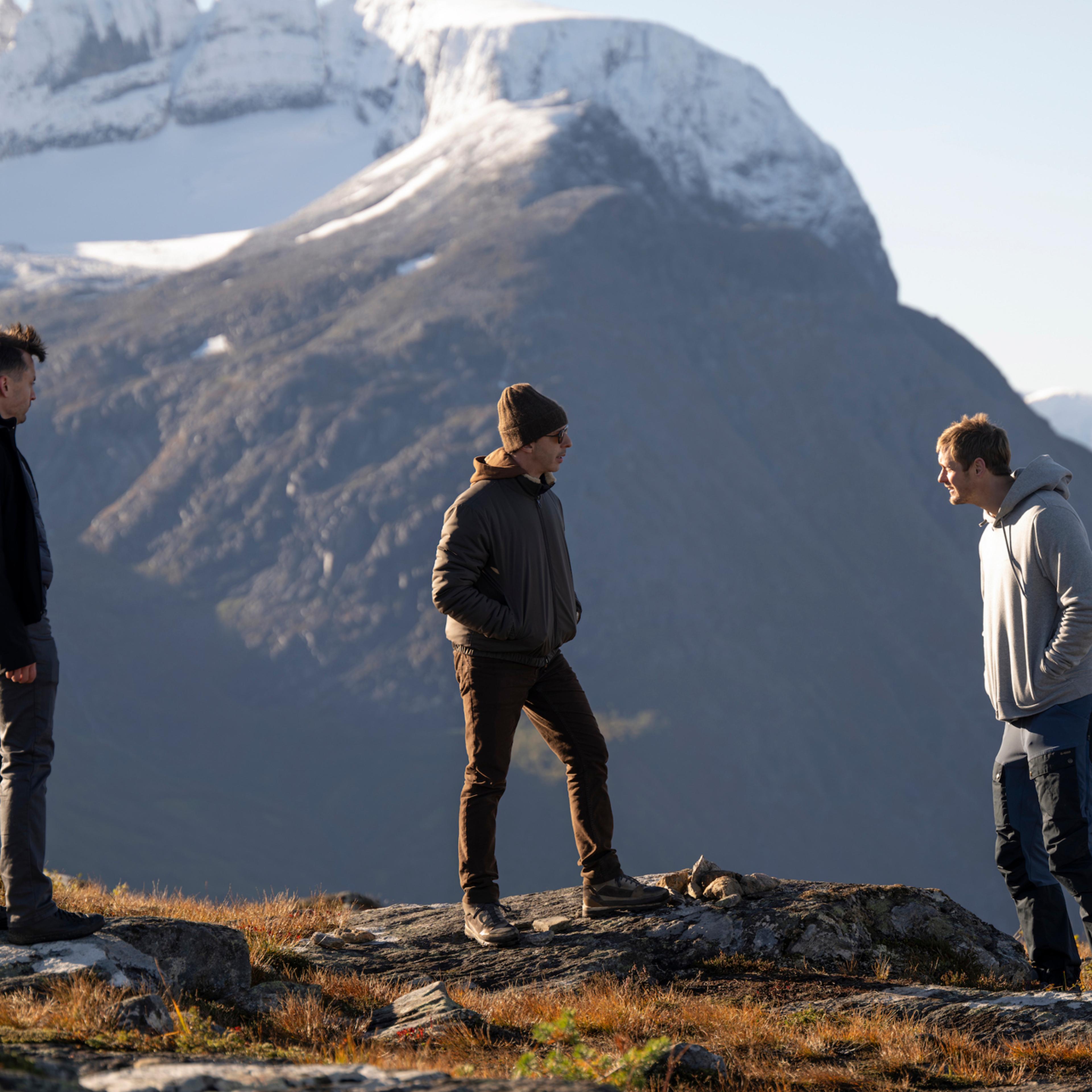 HBO Succession S4 09.20.22 NORWAY sc- 405-45. ext ridge - Roman tells Matsson to fuck off Kriti Fitts - Publicist kristi.fitts@warnermedia.com Succession S4 | Sourdough Productions, LLC Kaufmann Astoria Studios 34-12 36th St 3rd flr Astoria NY 11