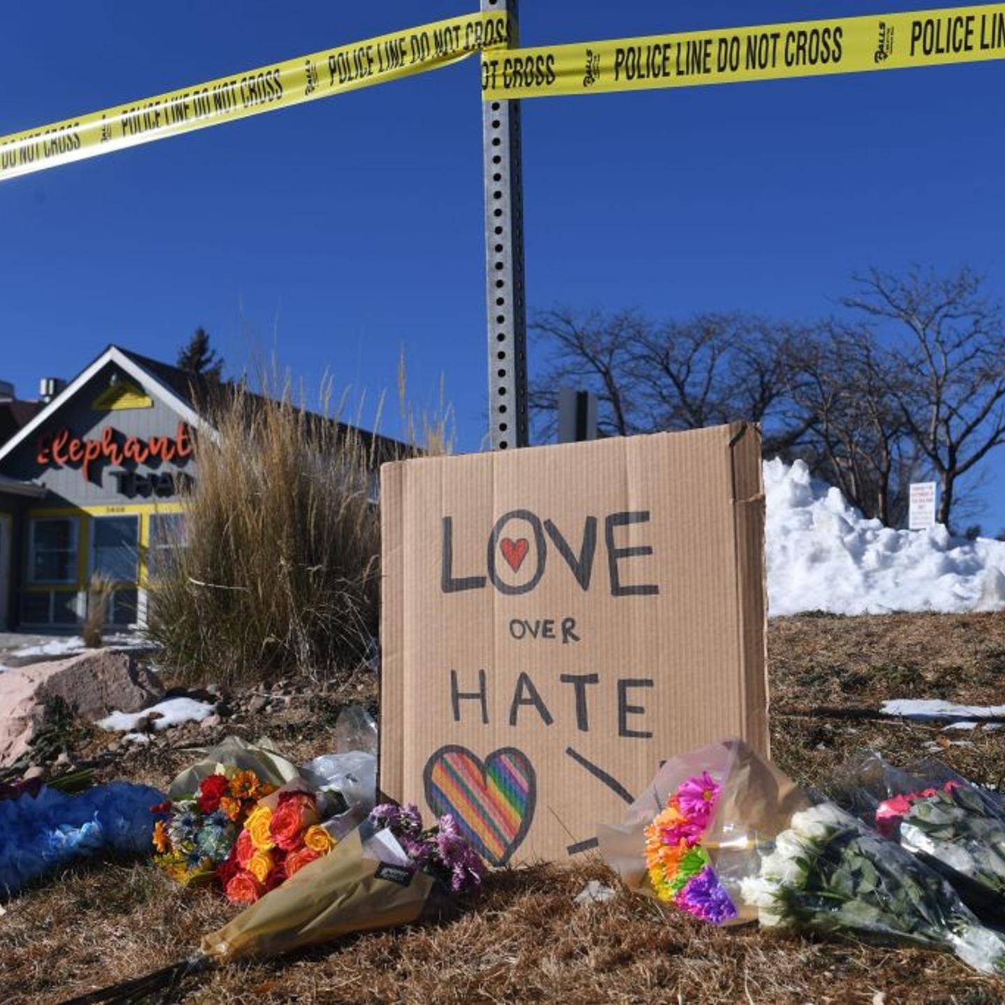 US-CRIME-SHOOTING-POLICE