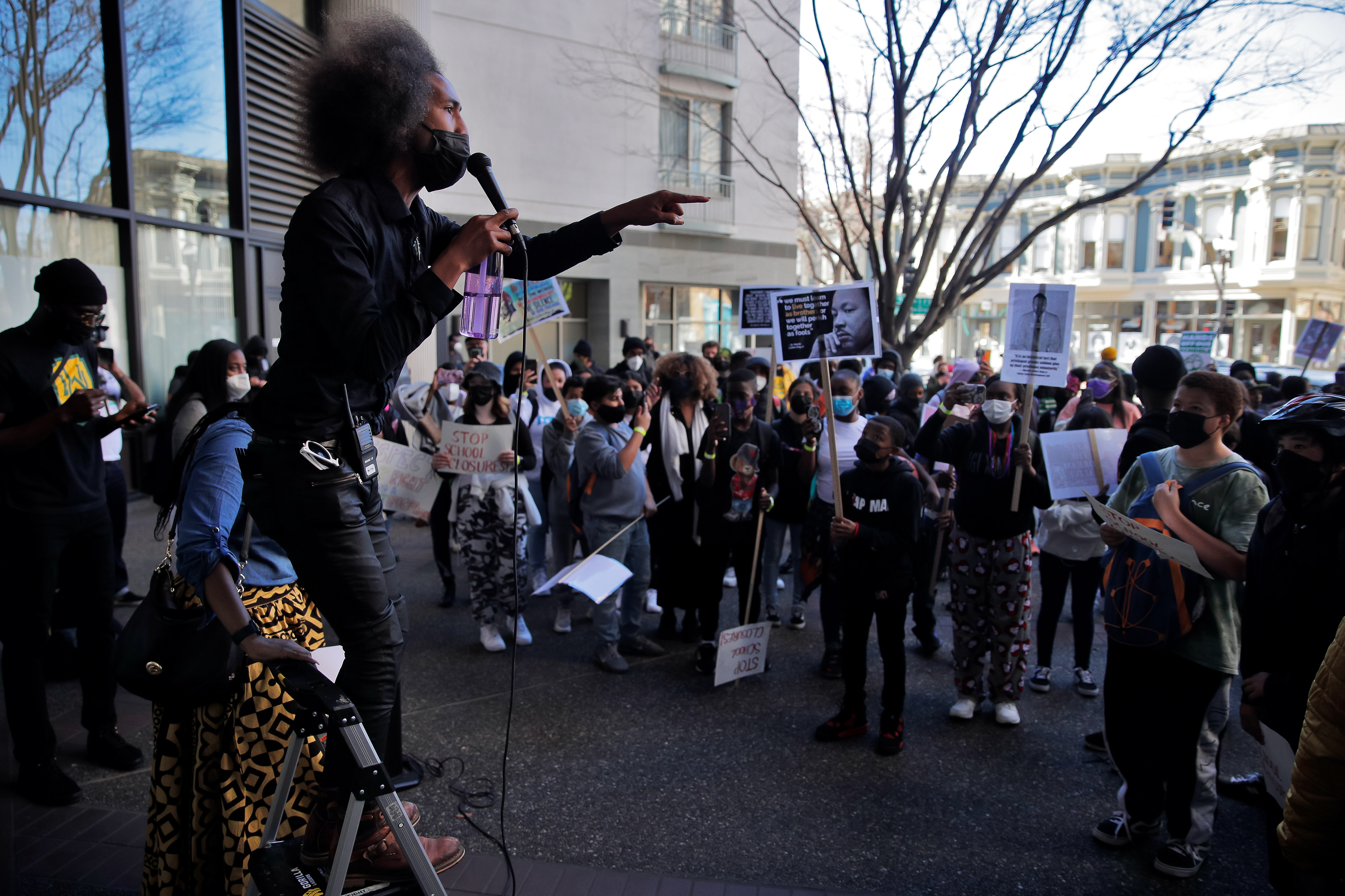 Oakland schools rally
