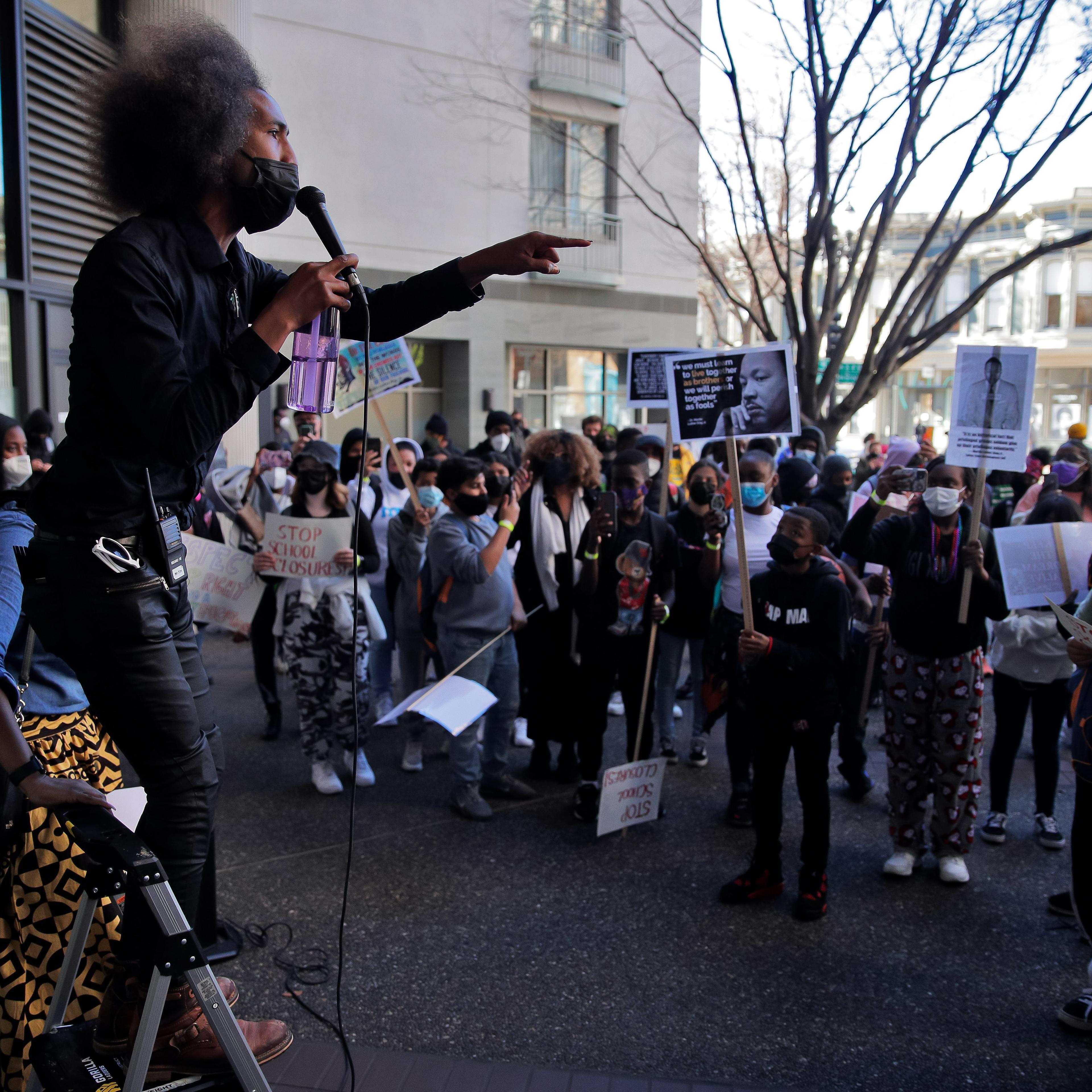 Oakland schools rally