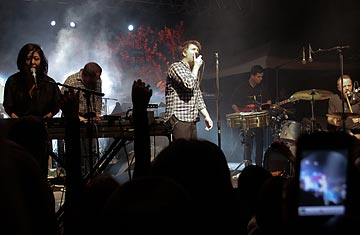 The Last Concert: Indie Icon LCD Soundsystem Bids a Brilliant, Bizarre ...