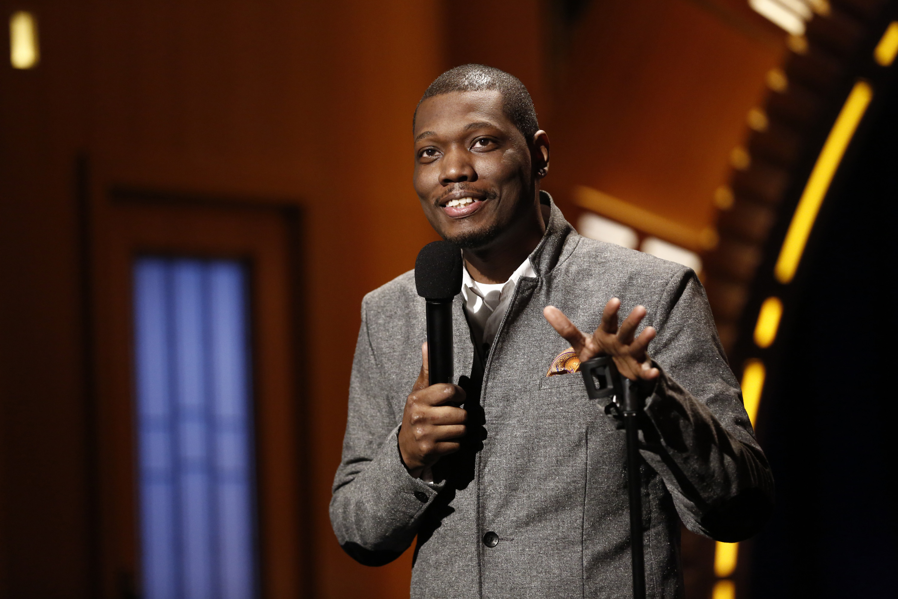 Comedian Michael Che performs on Feb. 28, 2014.
