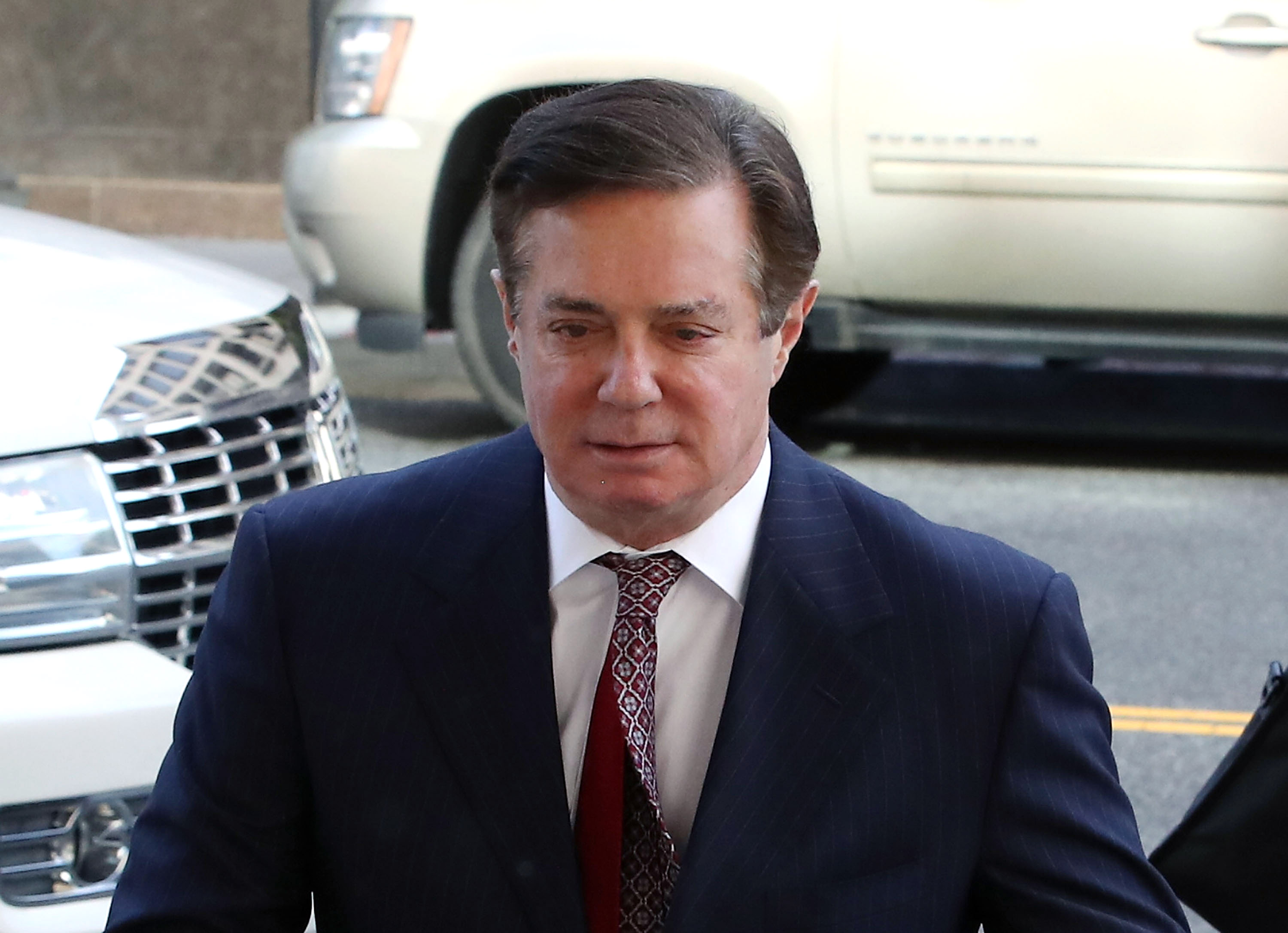 Paul Manafort walking