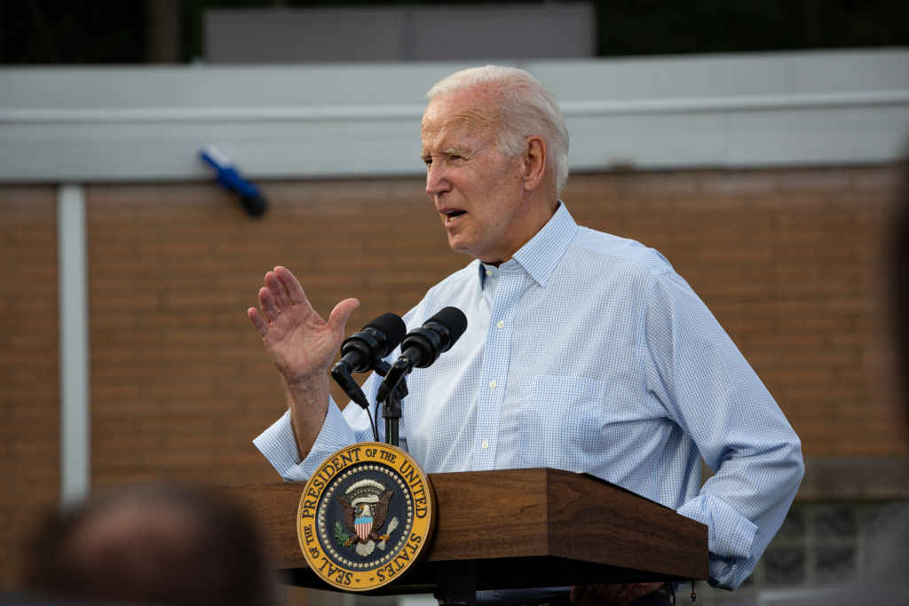 rail-strike-threat-squeezes-biden-between-unions-economic-peril