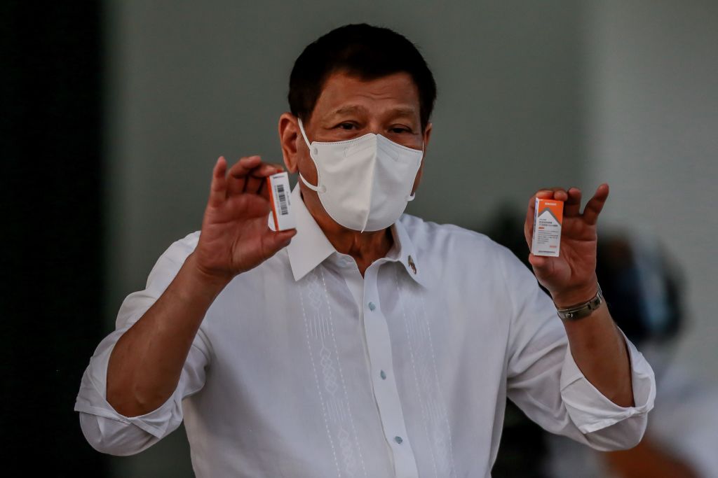 PHILIPPINES-MANILA-COVID-19-SINOVAC-VACCINE-ARRIVAL