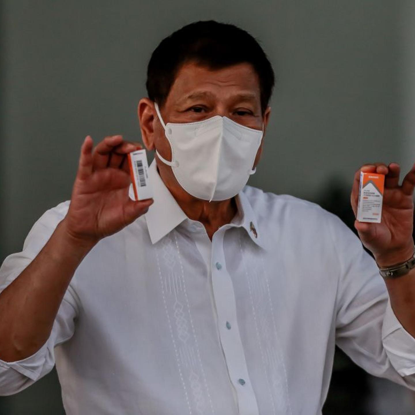 PHILIPPINES-MANILA-COVID-19-SINOVAC-VACCINE-ARRIVAL