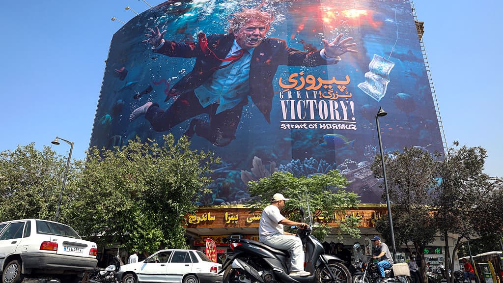 Iran Vows Retaliation After U.S. Widens ‘Economic D-Day’ Sanctions