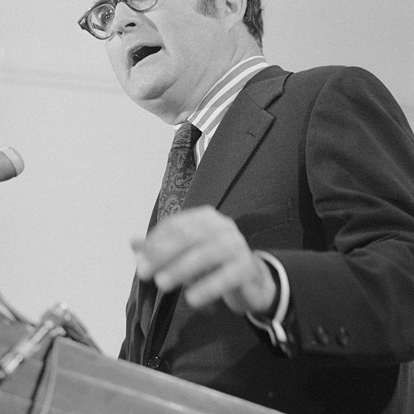 Former Federal Bureau of Investigation Director William Ruckelshaus
