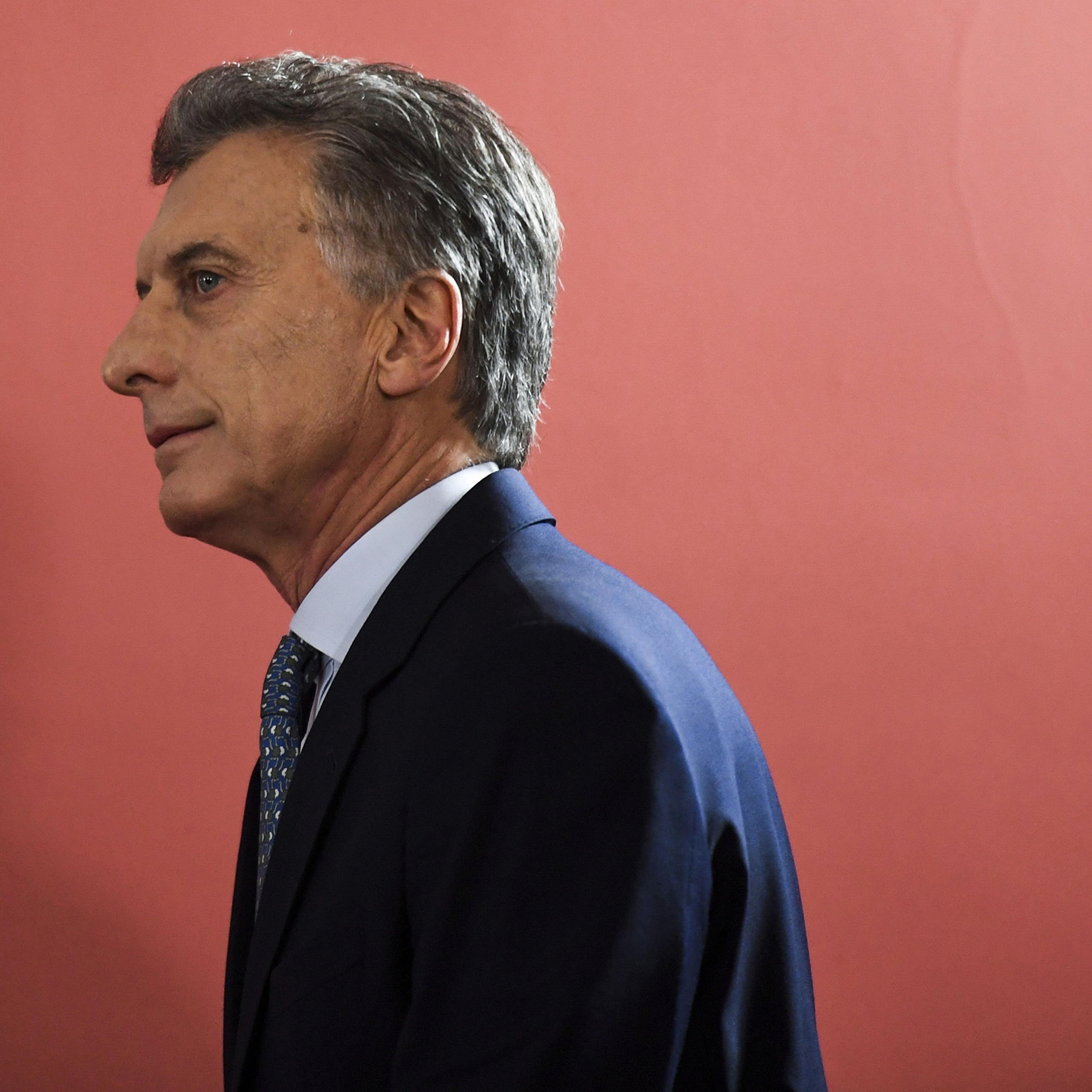Argentina's President Mauricio Macri arrives to deliver a statement at Casa Rosada government palace in Buenos Aires, on September 27, 2018.