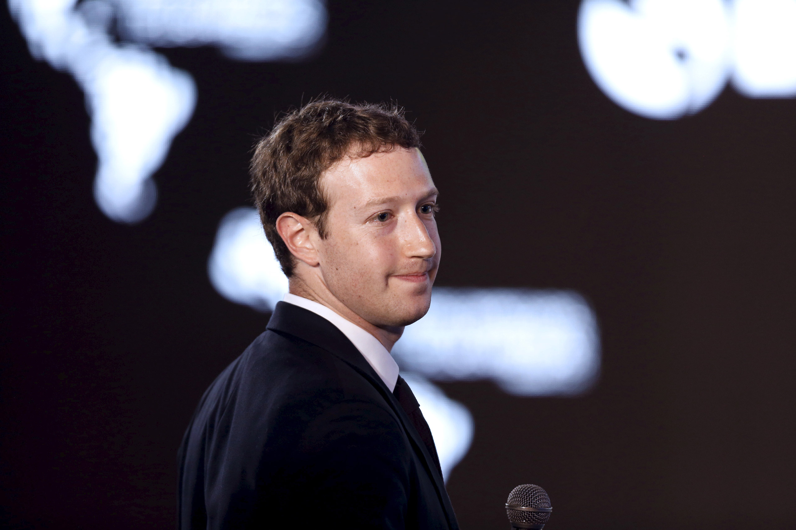 Facebook CEO Mark Zuckerberg asks a question during the II CEO Summit of the Americas on the sidelines of the VII Summit of the Americas in Panama City April 10, 2015. REUTERS/Carlos Garcia Rawlins - RTR4WVEM