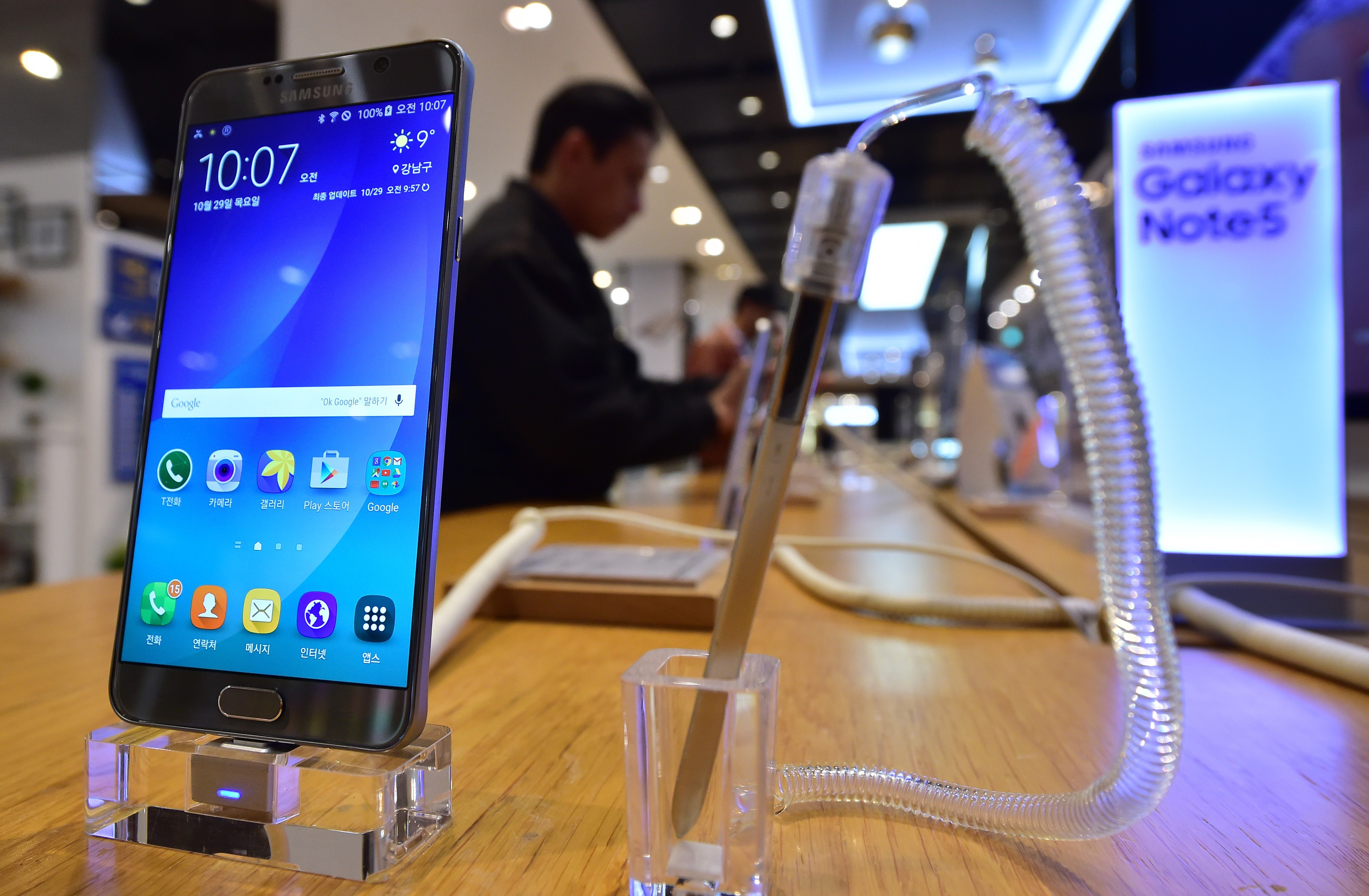SKOREA-COMPANY-EARNINGS-TECHNOLOGY-SAMSUNG