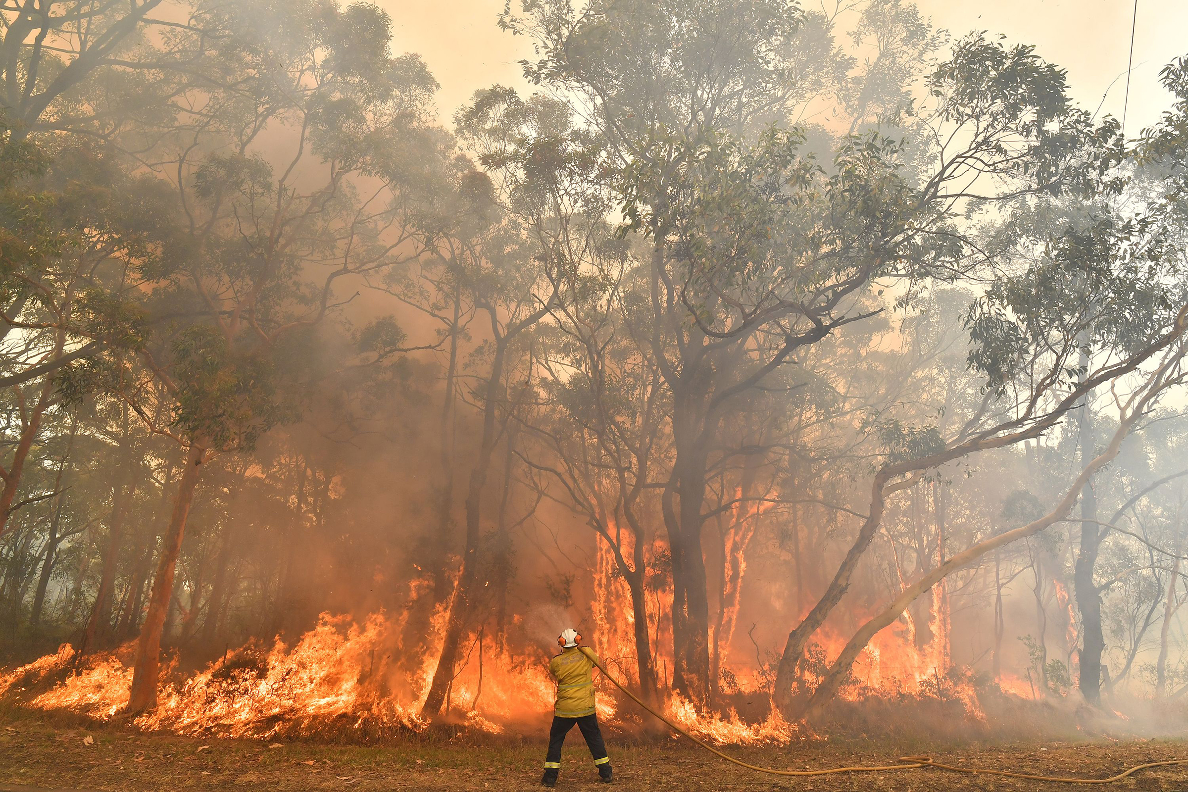 TOPSHOT-AUSTRALIA-WEATHER-FIRES