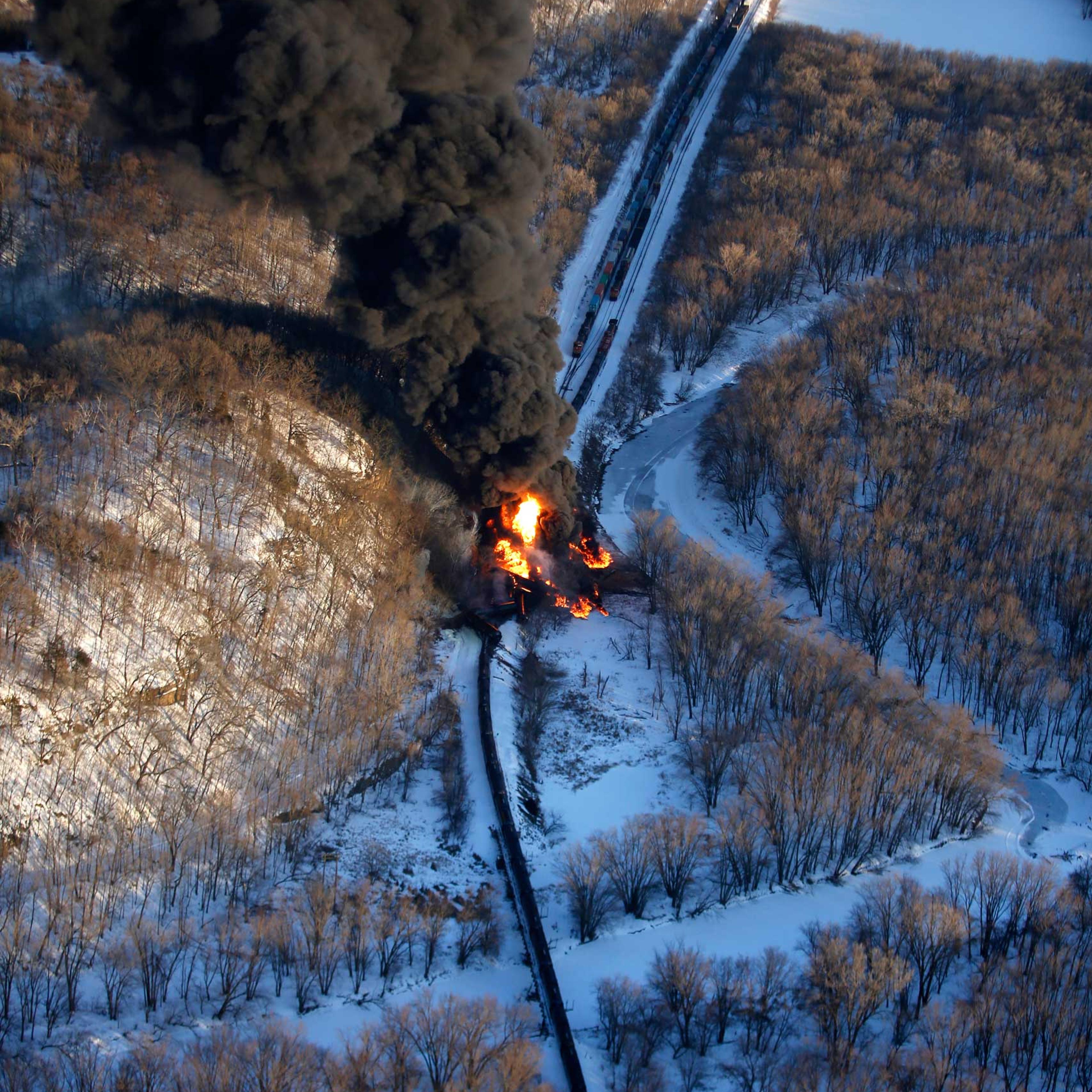 Oil Train Derailment Illinois