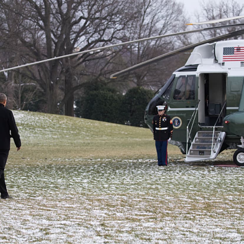 President Barack Obama walks to Marine One on the South Lawn of the White House on January 7, 2017 in Washington, DC.
