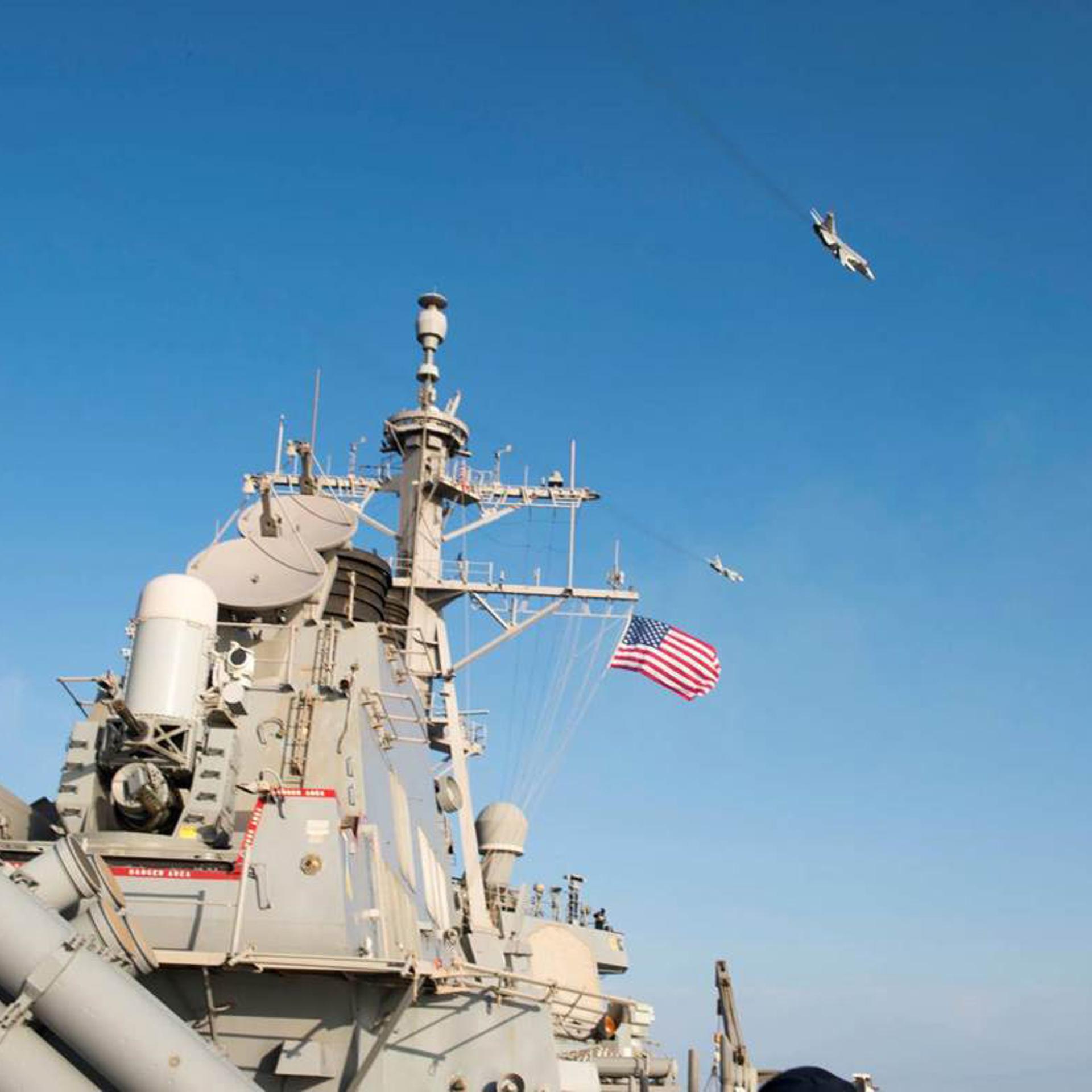 Russian Sukhoi Su-24 Attack Aircraft Makes Low Altitude Pass by USS Donald Cook