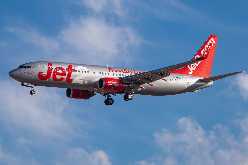 Jet2 Boeing 737-800 Landing In Tenerife