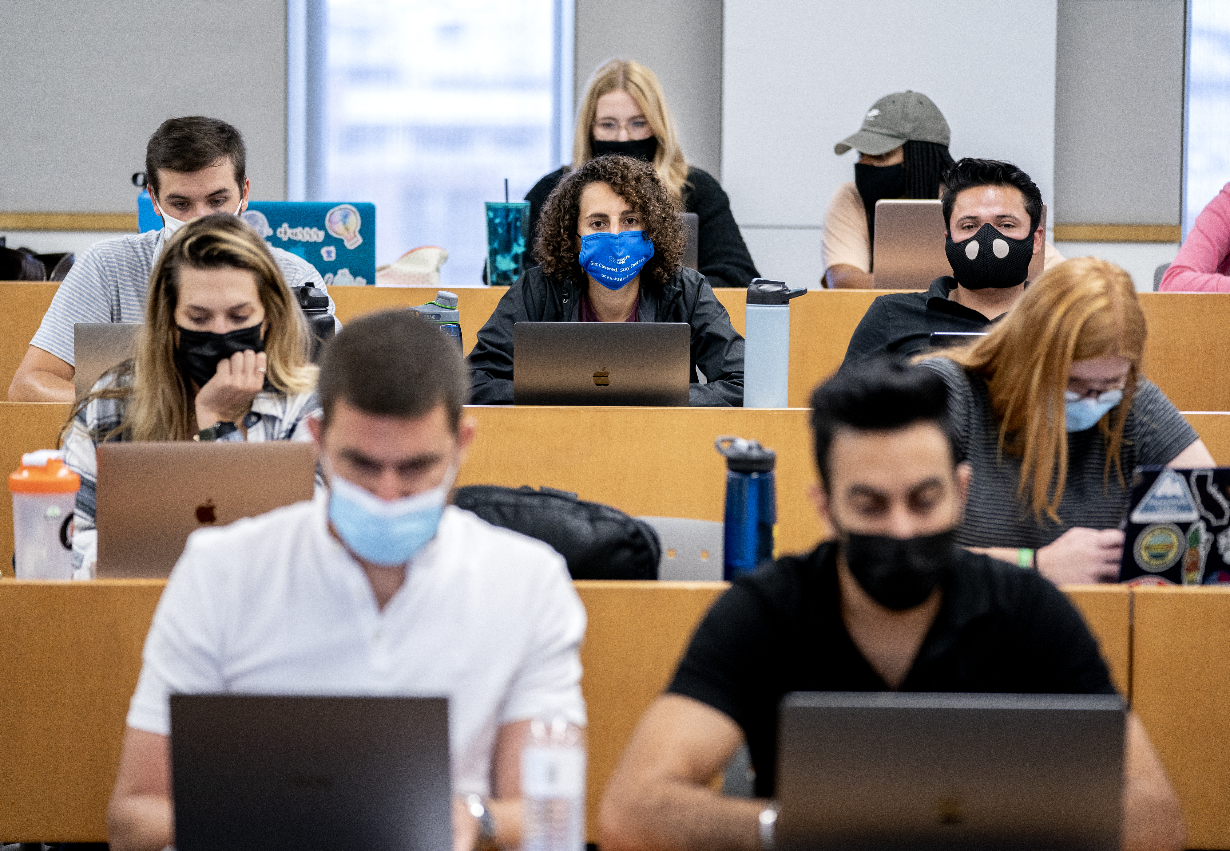 Students At The George Washington University School Of Business