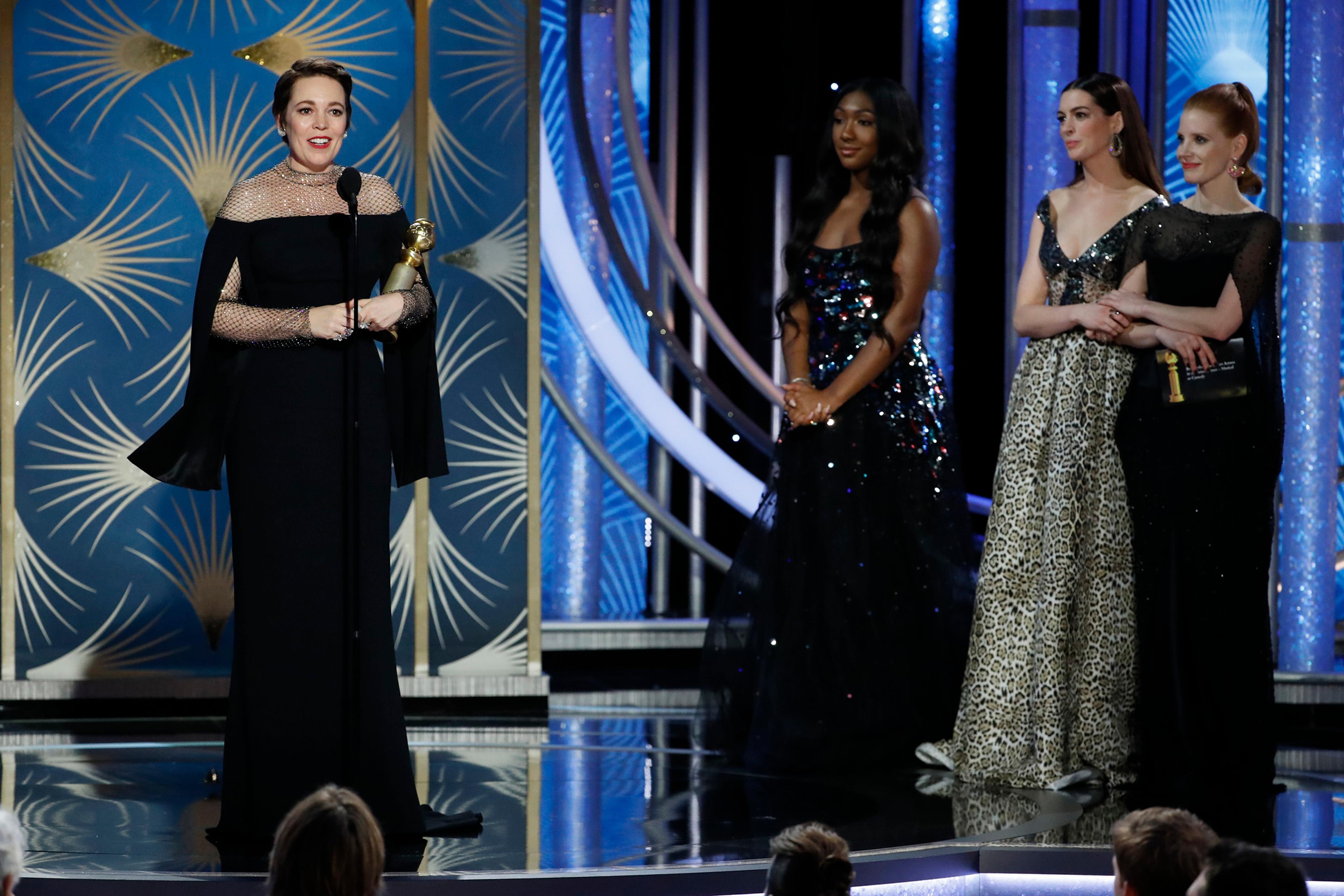 olivia colman dress golden globes 2019 Golden Globes 2019 Show Photos