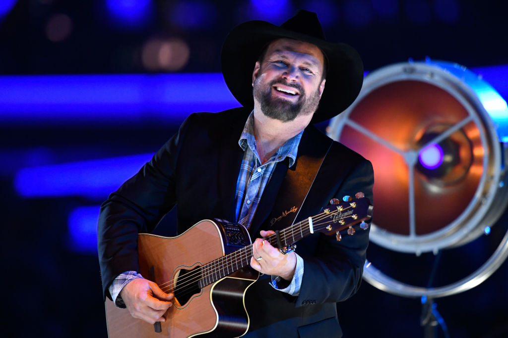 garth brooks sanders