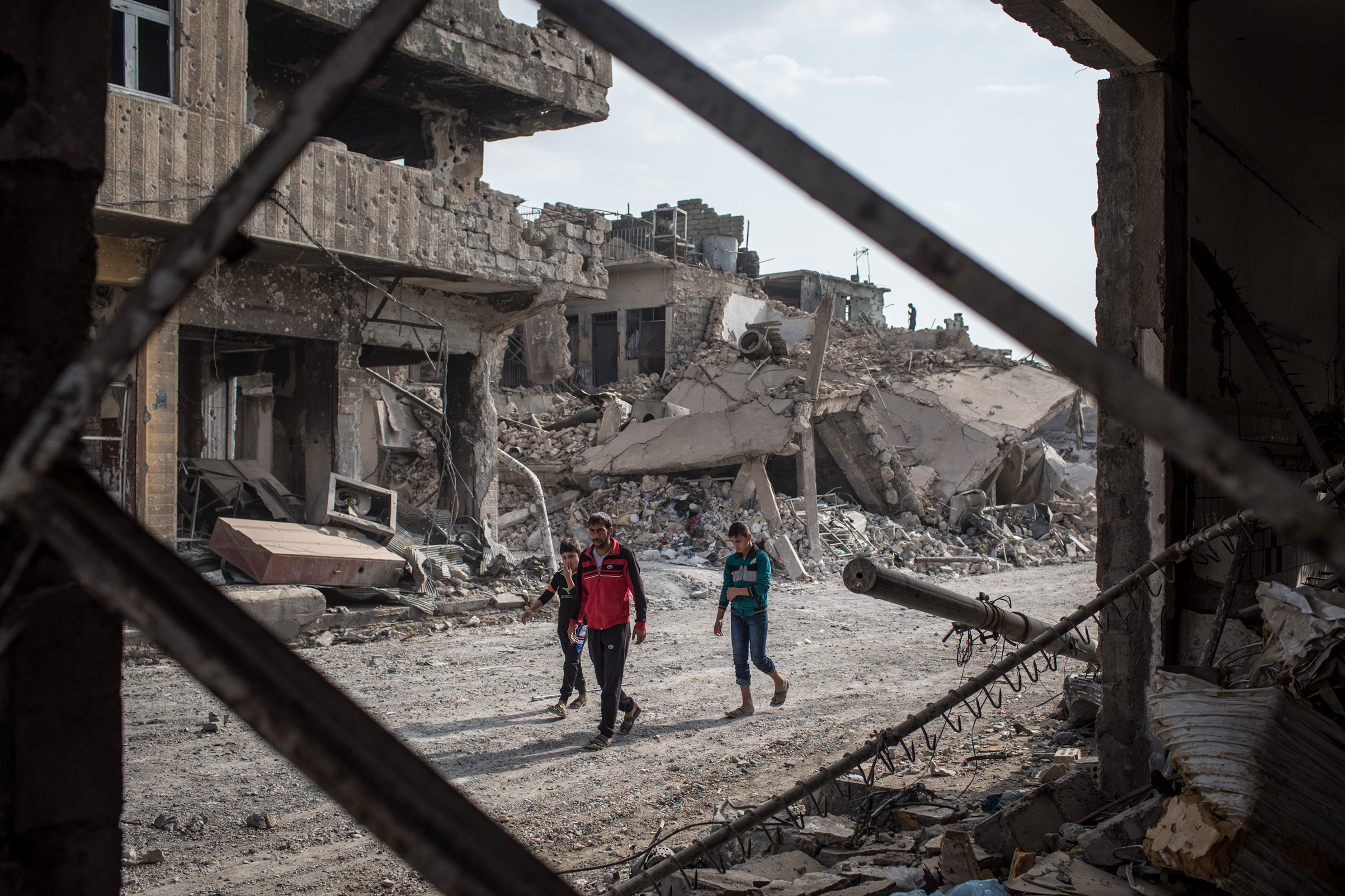 Civilians Return to Old City in West Mosul