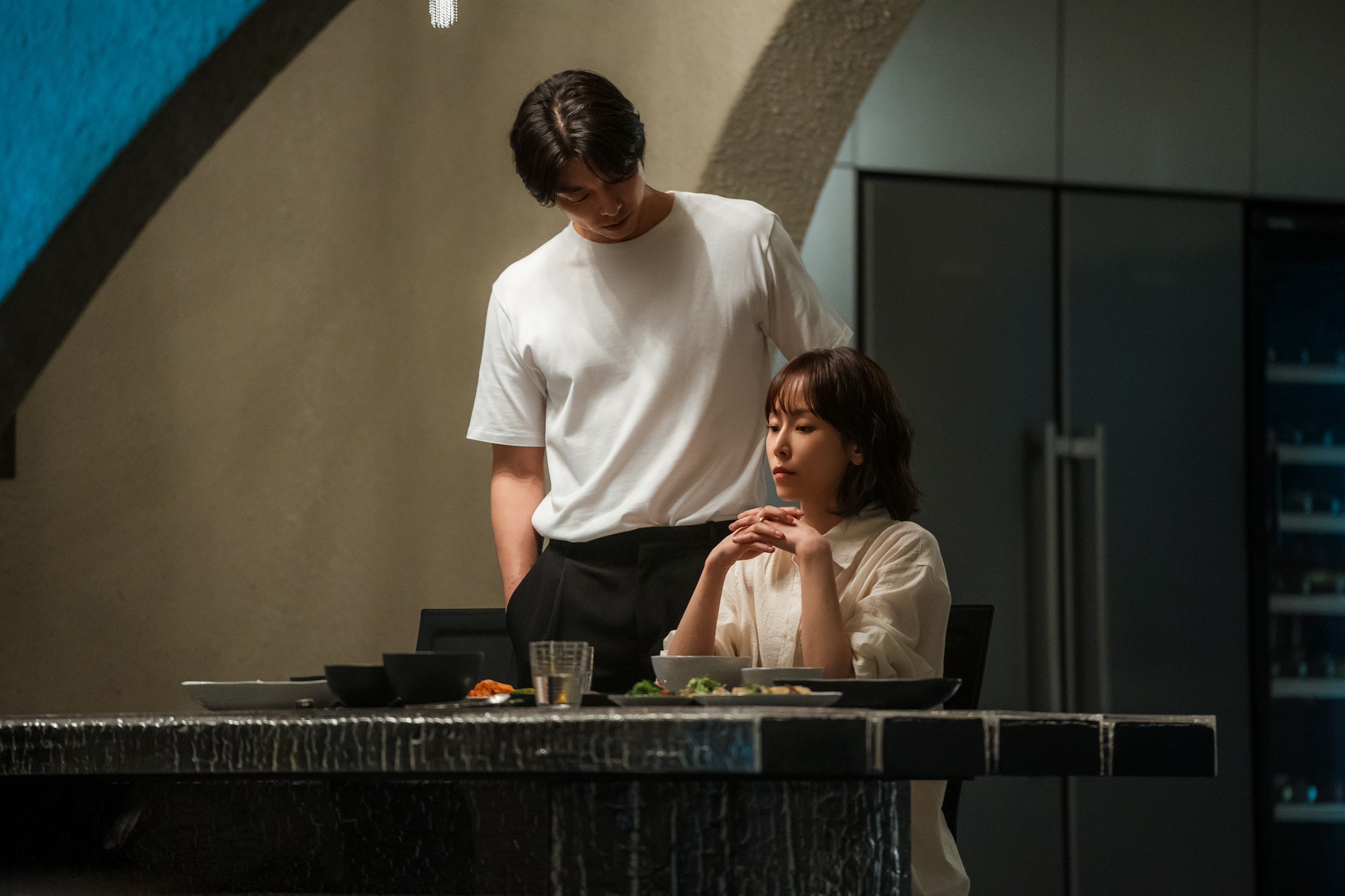 The Trunk (L to R) Gong Yoo as Han Jeong-won, Seo Hyun-jin as Noh In-ji in The Trunk Cr. Kim Seung-wan/Netflix © 2024