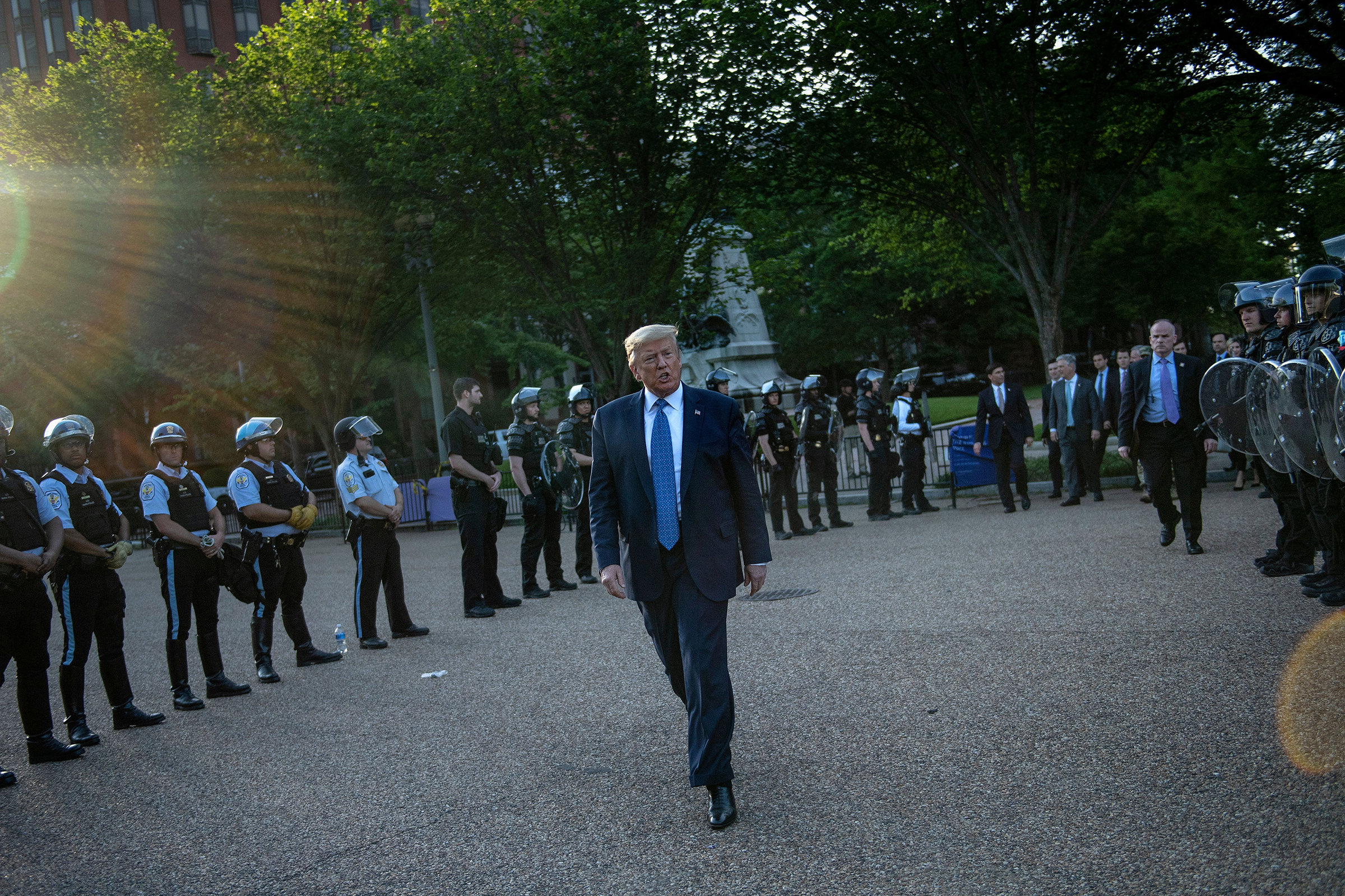 TOPSHOT-US-TRUMP-MINORITIES-POLICE-politics-DEMONSTRATION