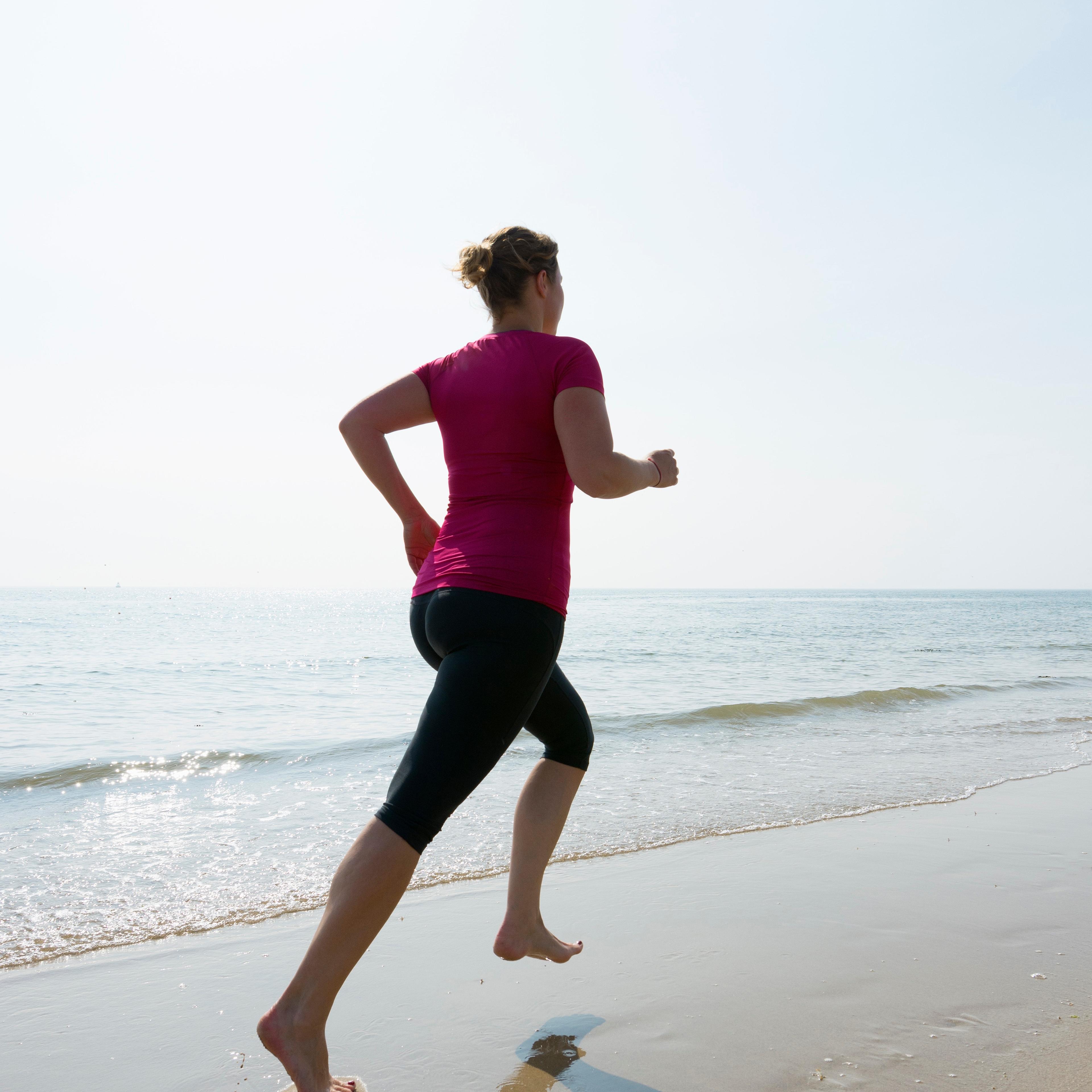 woman-running-beach