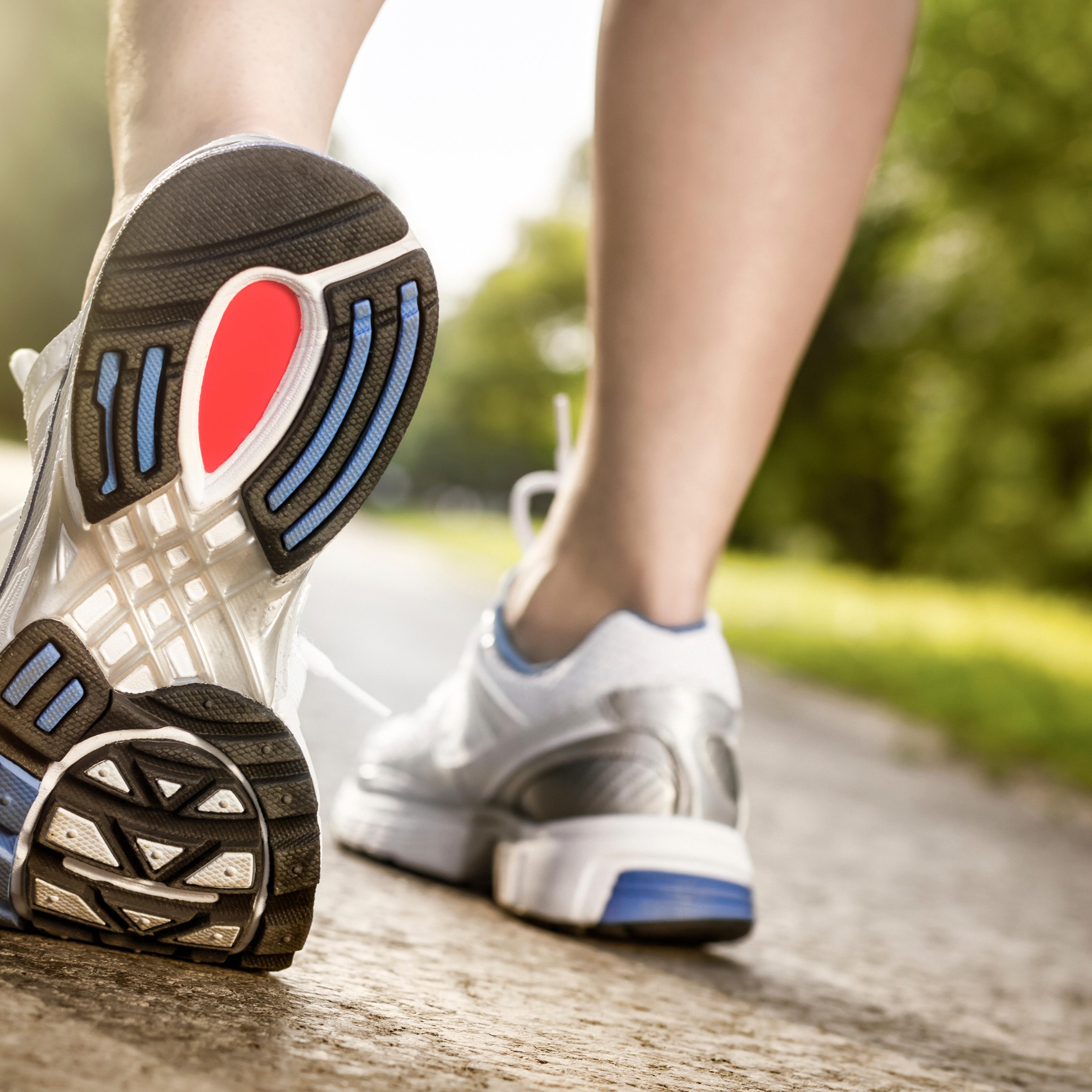 running-shoes-feet