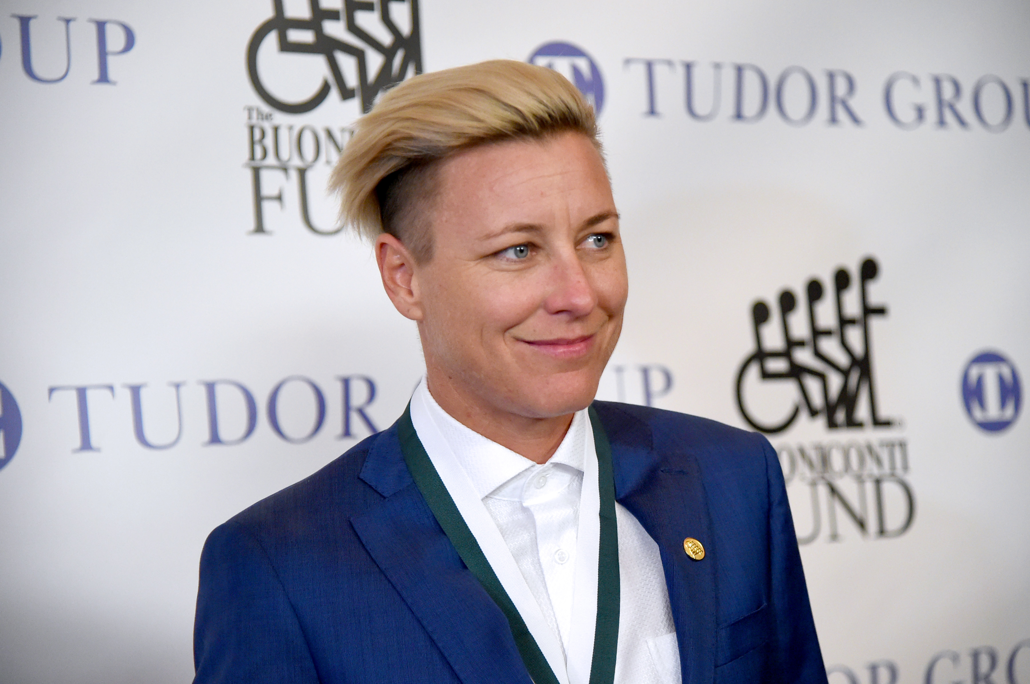 32nd Annual Great Sports Legends Dinner To Benefit The Miami Project/Buoniconti Fund To Cure Paralysis - Arrivals