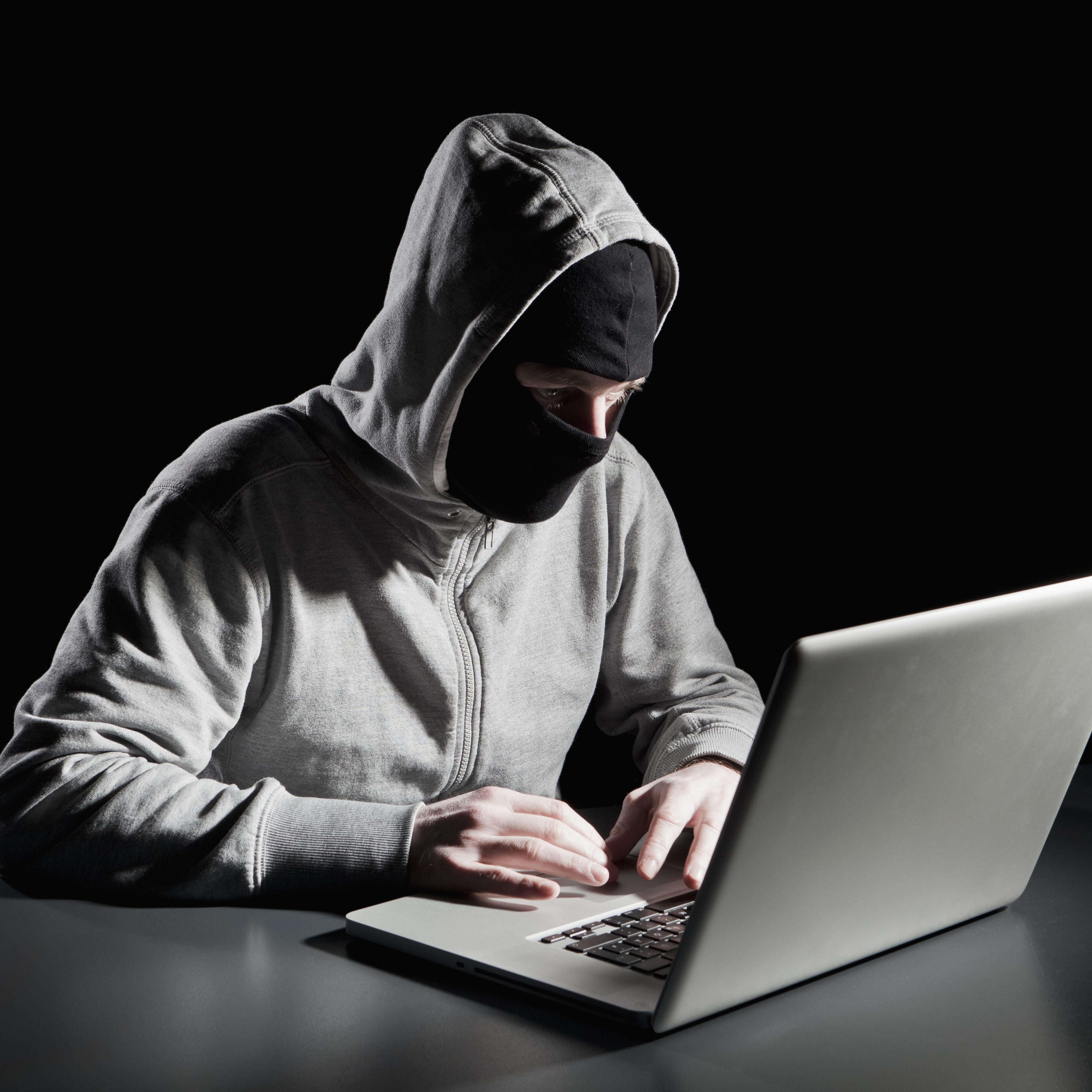 internet-hacker-laptop