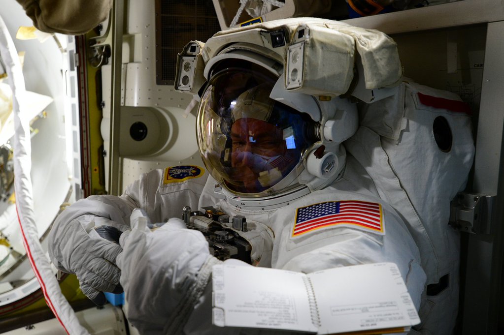 Astronaut Scott Kelly International Space Station photos