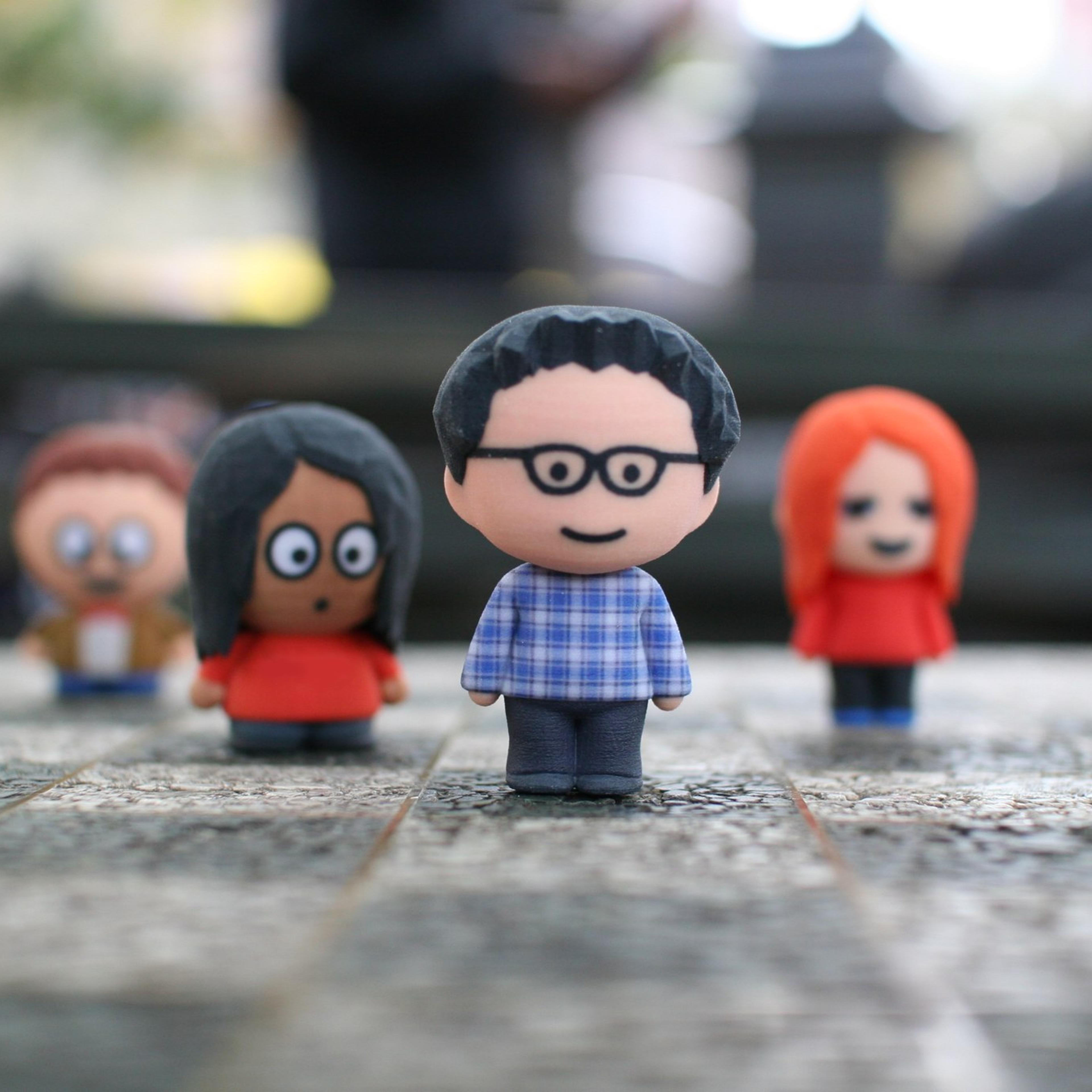 Mixee Labs customizable 3D printed bobble heads, one of the products available in Amazon's 3D printing store.