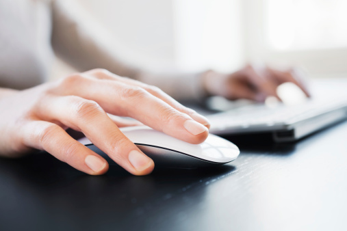 hand-using-computer-mouse
